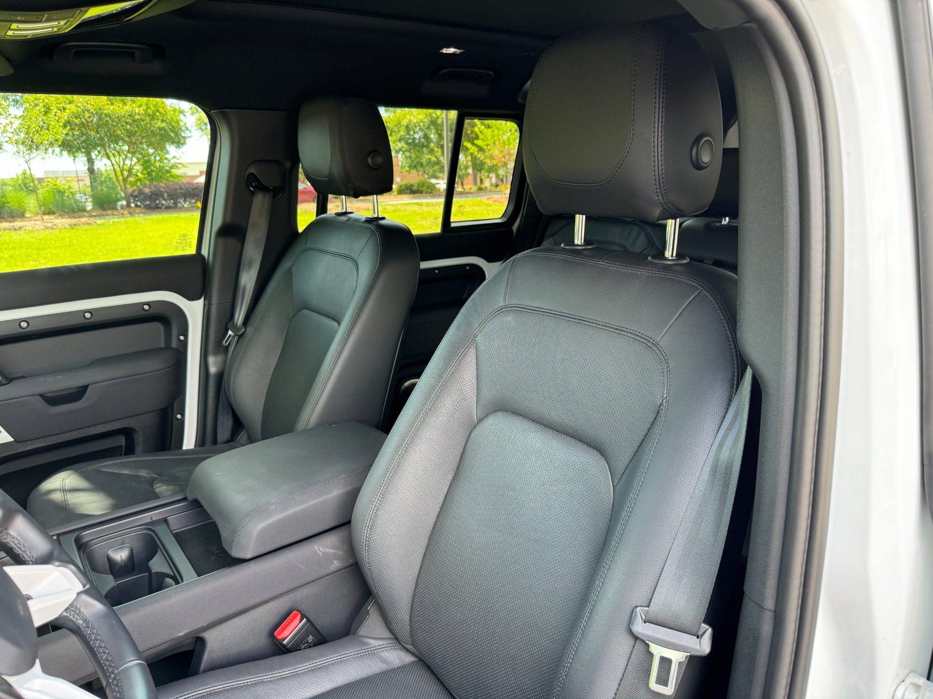 Used 2023 Land Rover Defender 110 S COLD CLIMATE PKG / OFFROAD PKG / AIR SUSP / BLACK EXT PKG for sale Sold at Formula Imports in Charlotte NC 28227 27
