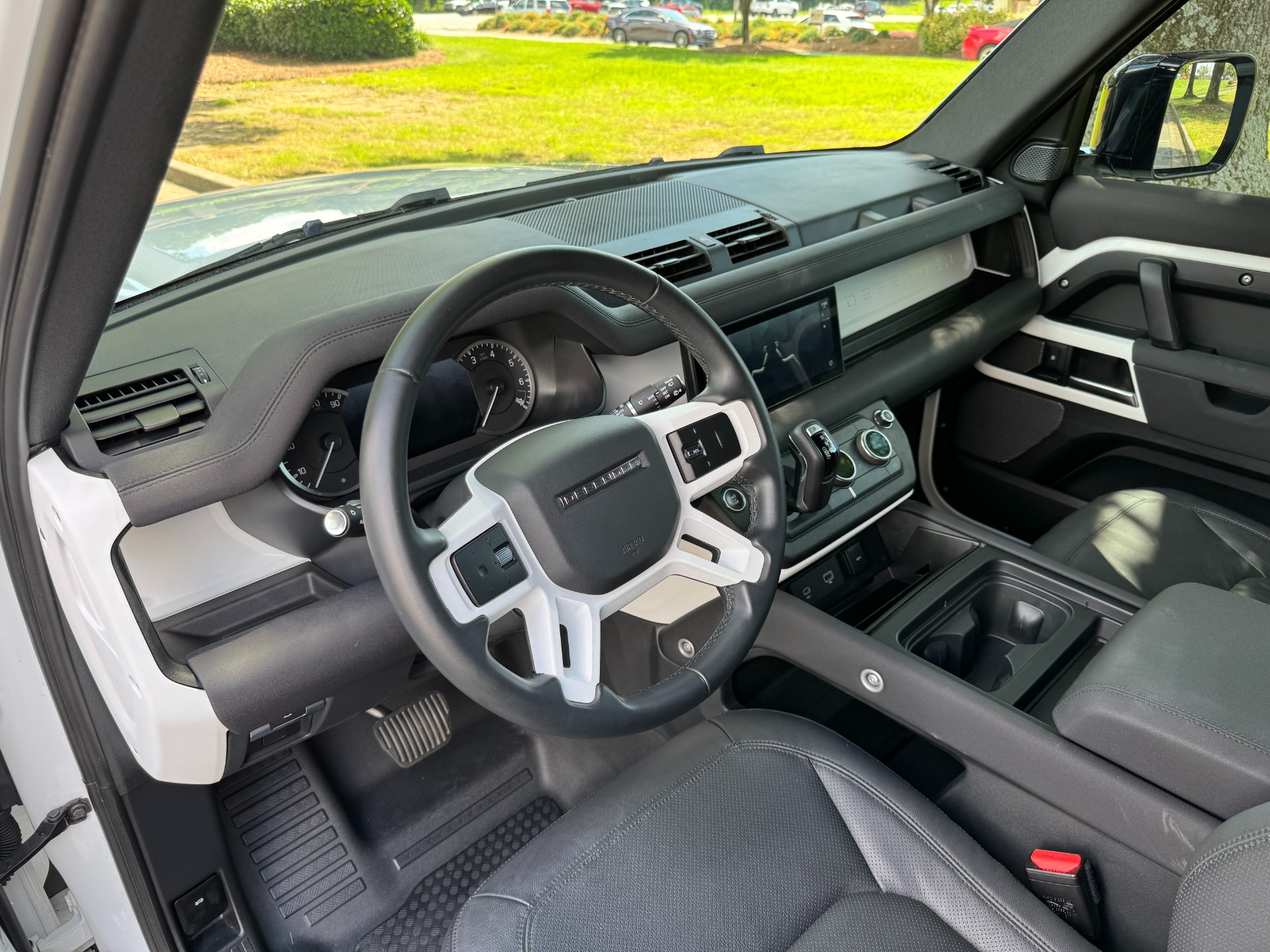 Used 2023 Land Rover Defender 110 S COLD CLIMATE PKG / OFFROAD PKG / AIR SUSP / BLACK EXT PKG for sale Sold at Formula Imports in Charlotte NC 28227 29