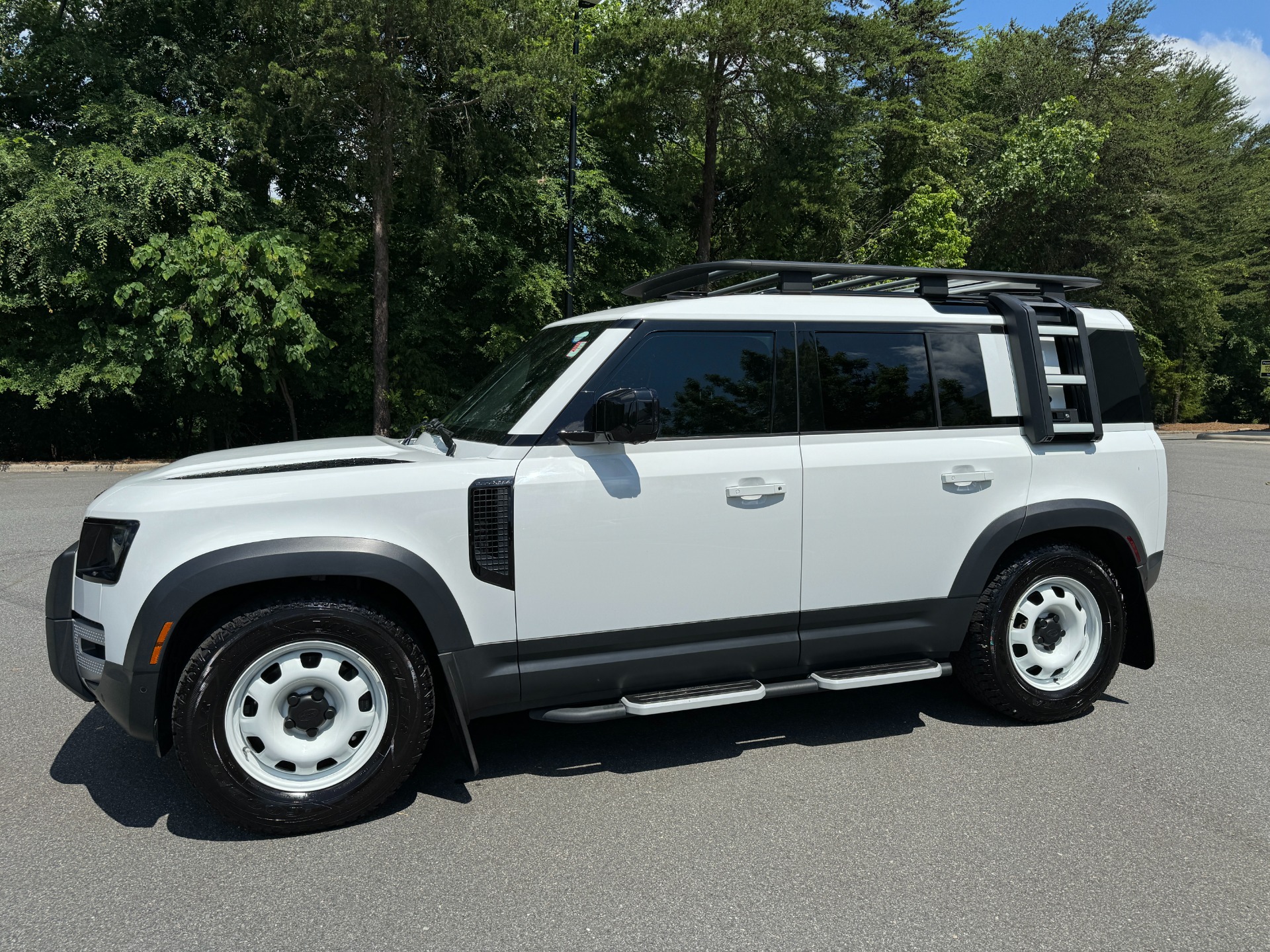 Used 2023 Land Rover Defender 110 S COLD CLIMATE PKG / OFFROAD PKG / AIR SUSP / BLACK EXT PKG for sale Sold at Formula Imports in Charlotte NC 28227 5