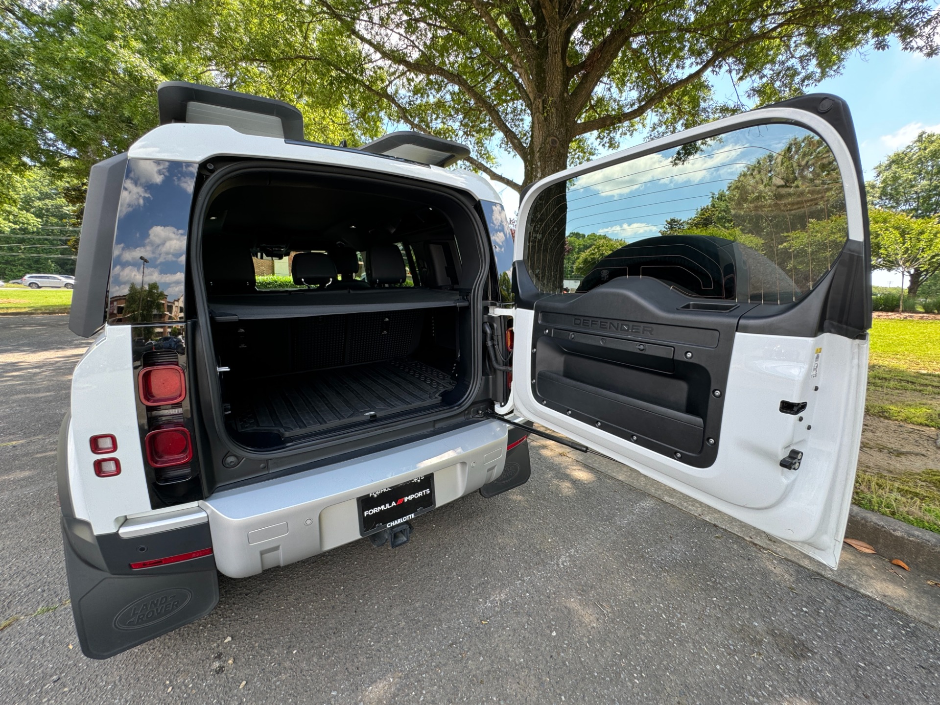 Used 2023 Land Rover Defender 110 S COLD CLIMATE PKG / OFFROAD PKG / AIR SUSP / BLACK EXT PKG for sale Sold at Formula Imports in Charlotte NC 28227 54