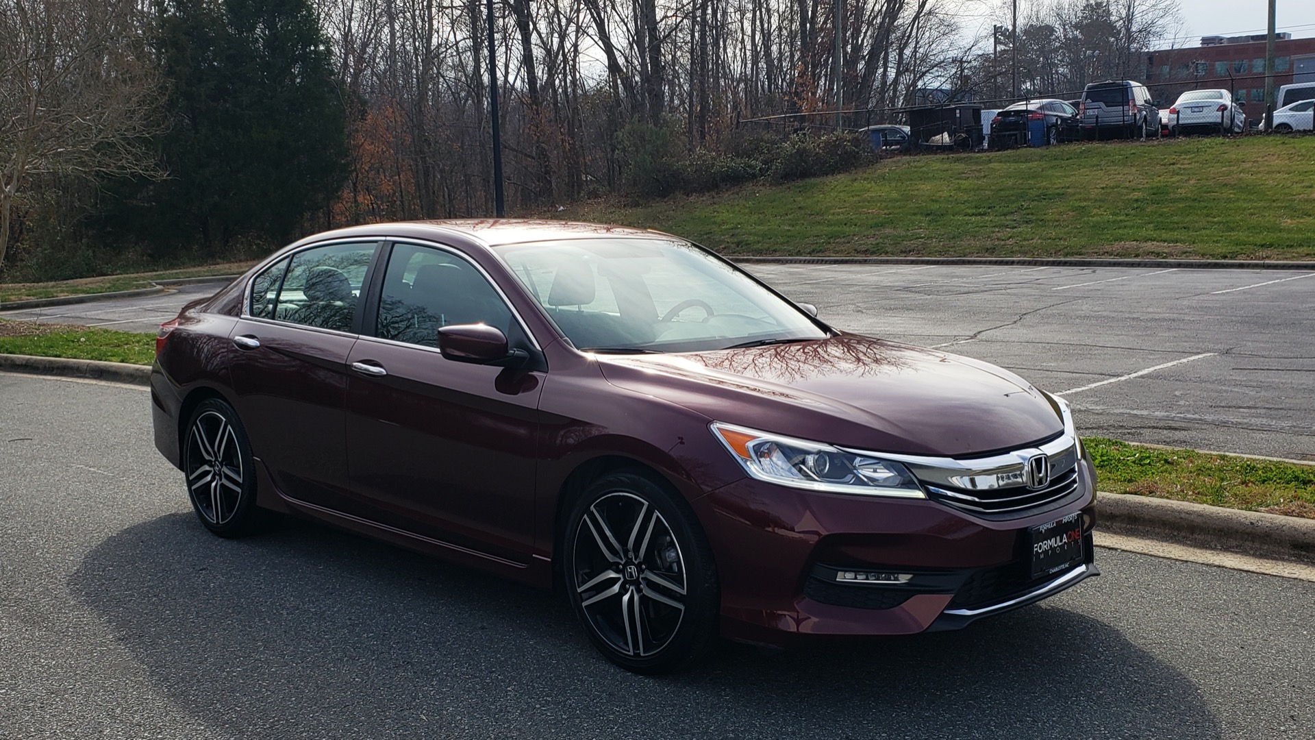 Used 2017 Honda ACCORD SEDAN SPORT / REARVIEW / / DUAL-ZONE A/C / 19IN ALLOY WHEELS for sale Sold at Formula Imports in Charlotte NC 28227 11