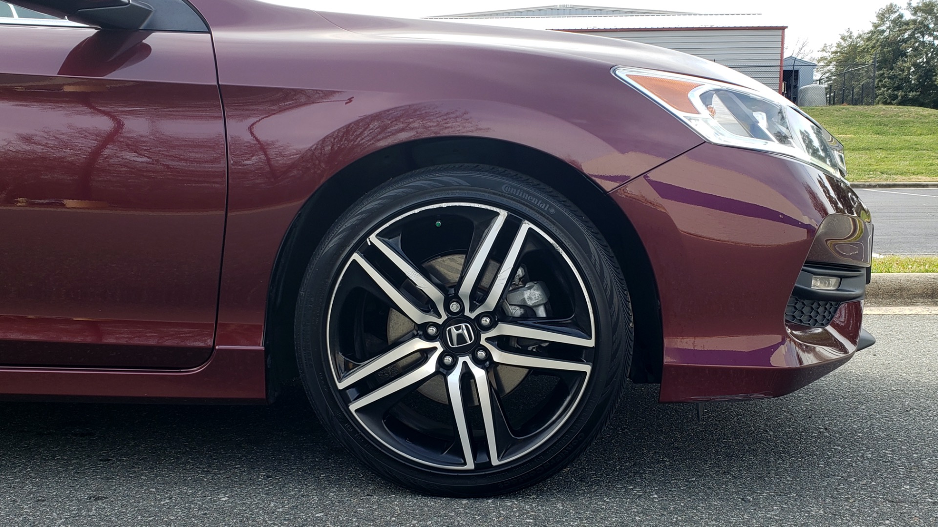 Used 2017 Honda ACCORD SEDAN SPORT / REARVIEW / / DUAL-ZONE A/C / 19IN ALLOY WHEELS for sale Sold at Formula Imports in Charlotte NC 28227 13