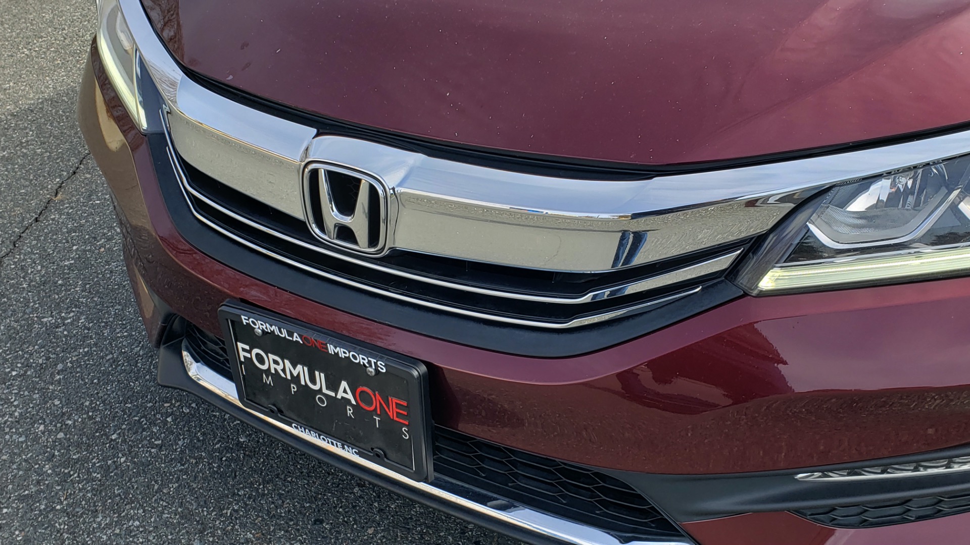 Used 2017 Honda ACCORD SEDAN SPORT / REARVIEW / / DUAL-ZONE A/C / 19IN ALLOY WHEELS for sale Sold at Formula Imports in Charlotte NC 28227 24