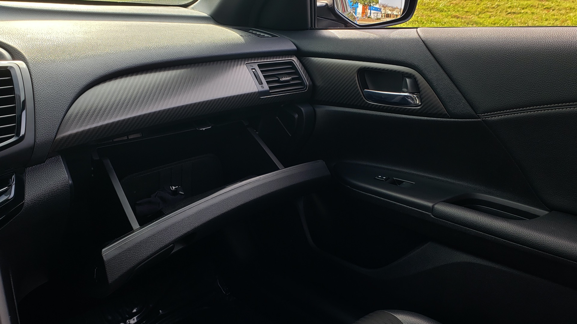 Used 2017 Honda ACCORD SEDAN SPORT / REARVIEW / / DUAL-ZONE A/C / 19IN ALLOY WHEELS for sale Sold at Formula Imports in Charlotte NC 28227 52