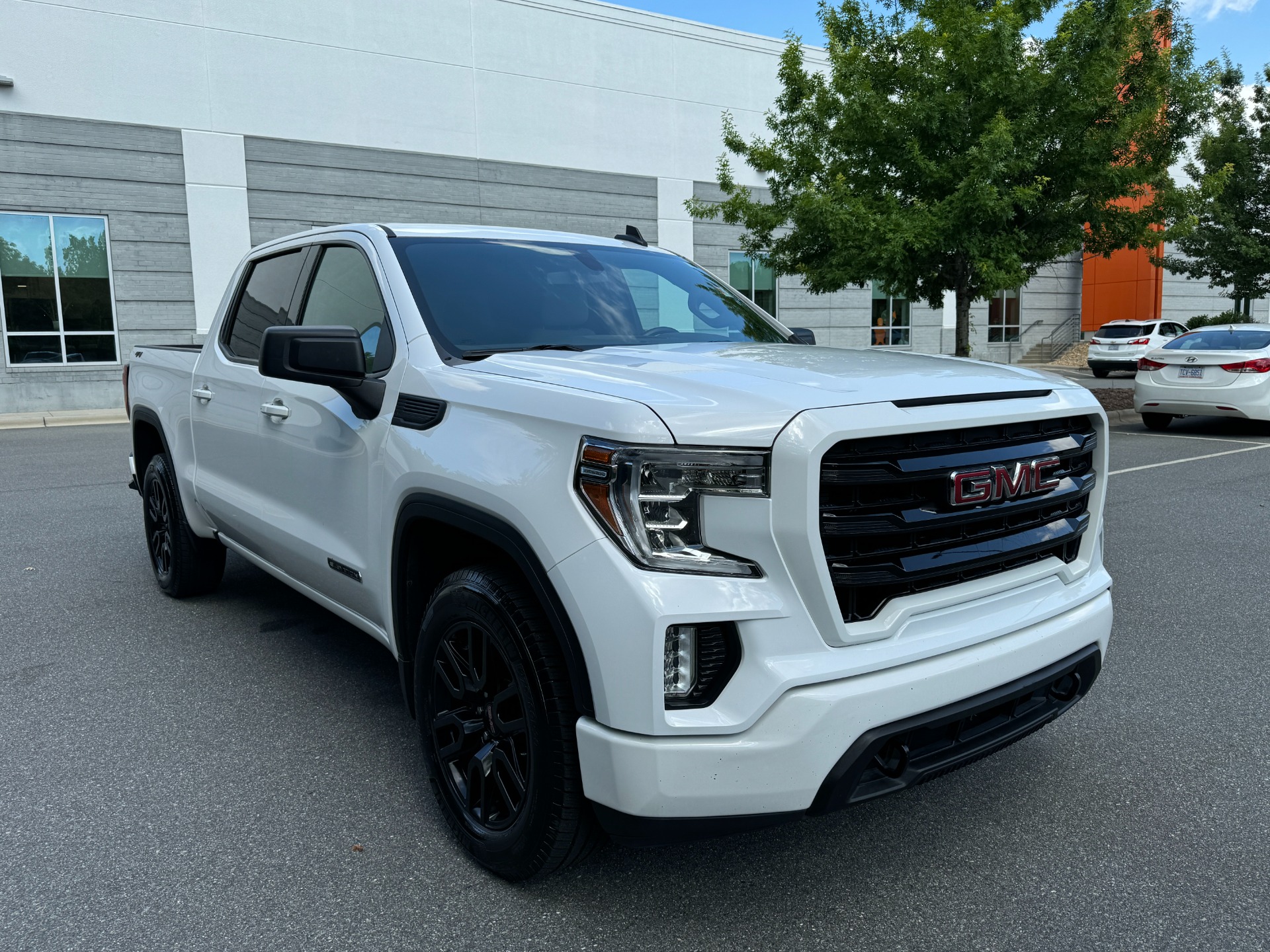 Used 2020 GMC Sierra 1500 Elevation ELEVATION PKG / PREFERRED PKG / 20IN WHEELS for sale Sold at Formula Imports in Charlotte NC 28227 16