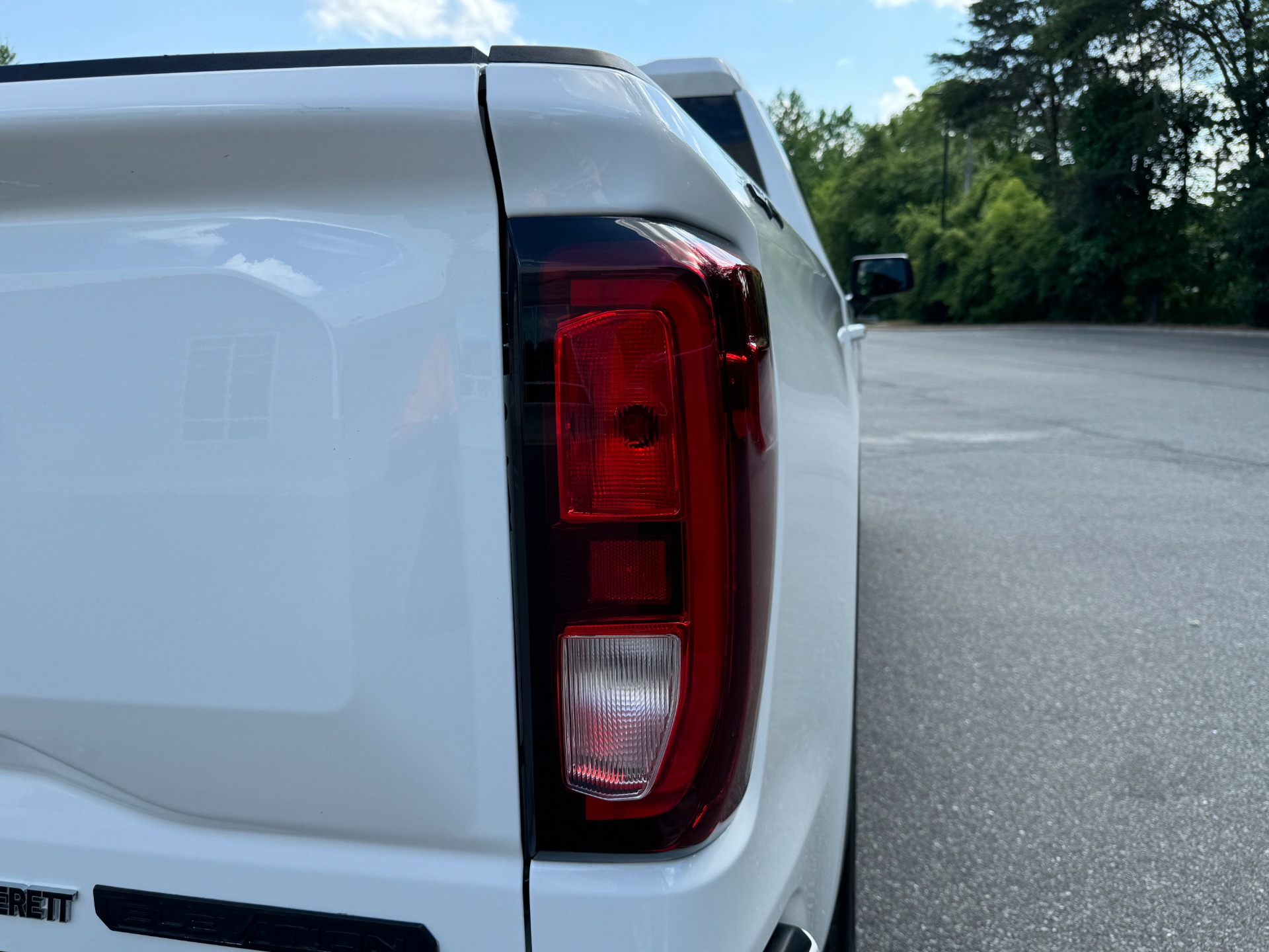 Used 2020 GMC Sierra 1500 Elevation ELEVATION PKG / PREFERRED PKG / 20IN WHEELS for sale Sold at Formula Imports in Charlotte NC 28227 18