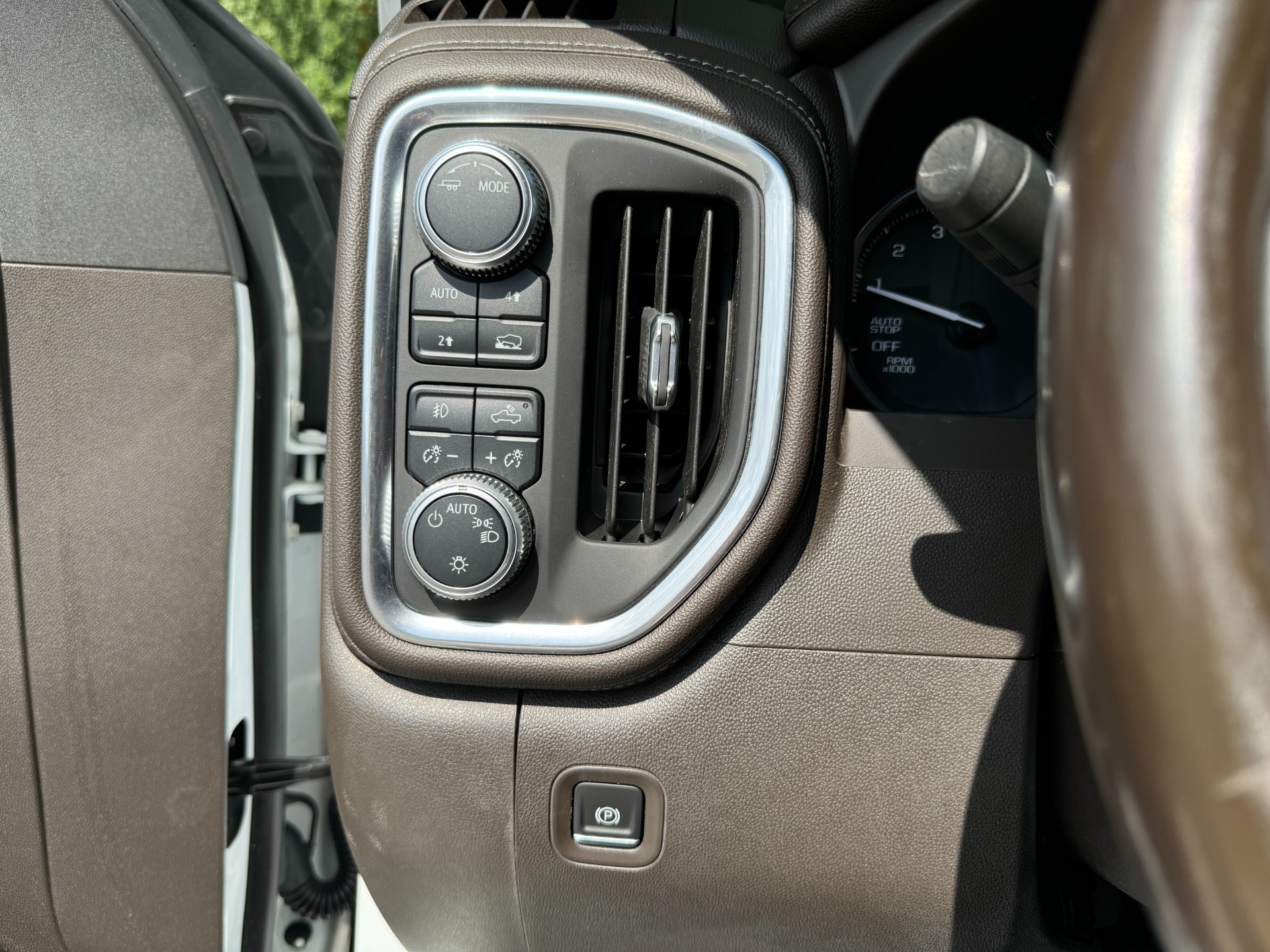 Used 2020 GMC Sierra 1500 Elevation ELEVATION PKG / PREFERRED PKG / 20IN WHEELS for sale Sold at Formula Imports in Charlotte NC 28227 29