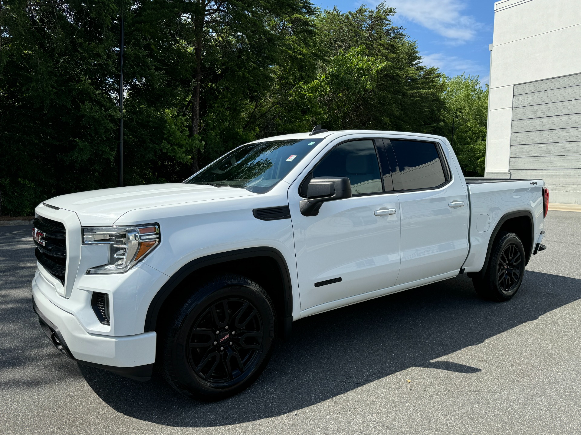 Used 2020 GMC Sierra 1500 Elevation ELEVATION PKG / PREFERRED PKG / 20IN WHEELS for sale Sold at Formula Imports in Charlotte NC 28227 4
