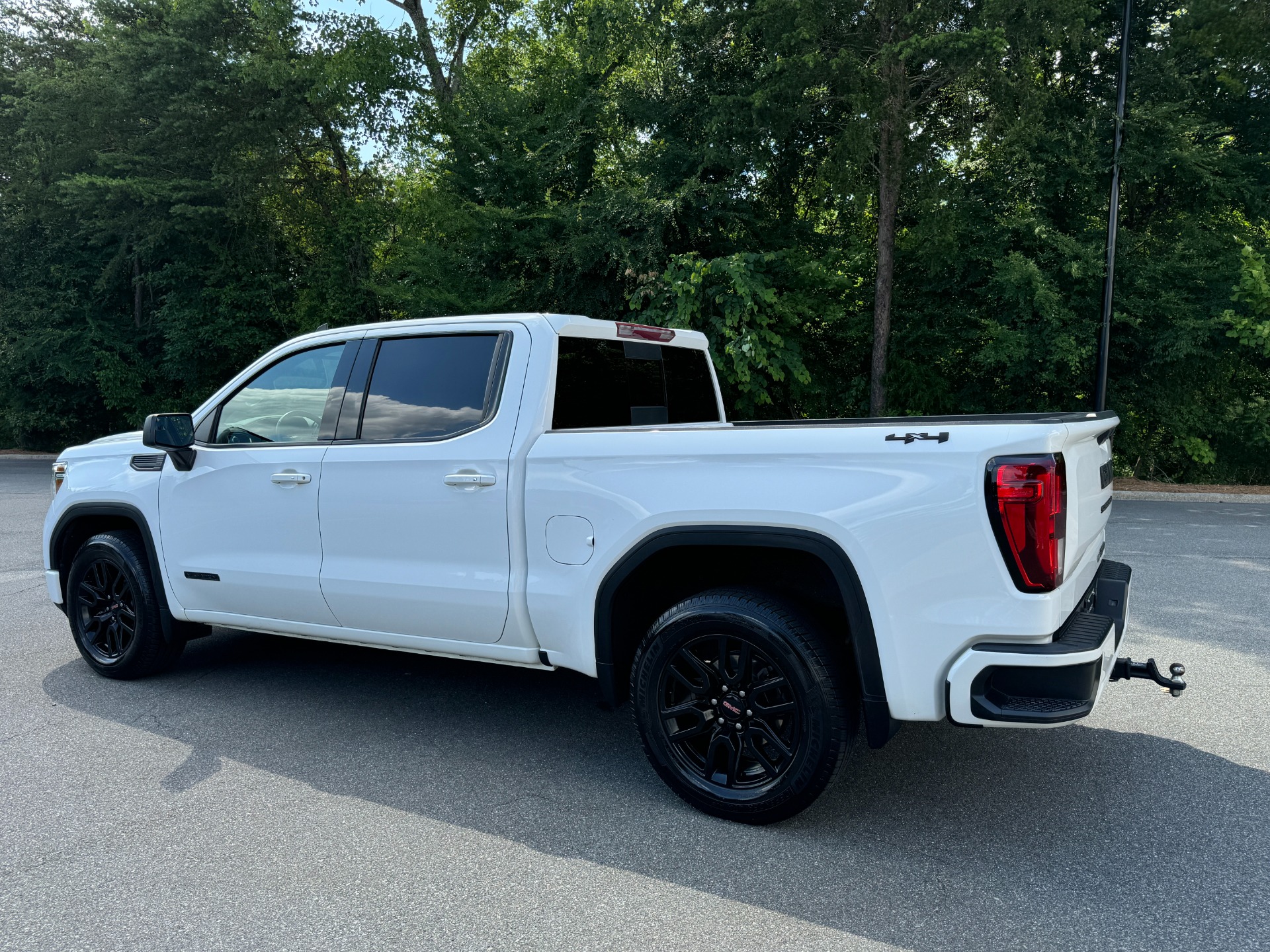 Used 2020 GMC Sierra 1500 Elevation ELEVATION PKG / PREFERRED PKG / 20IN WHEELS for sale Sold at Formula Imports in Charlotte NC 28227 7