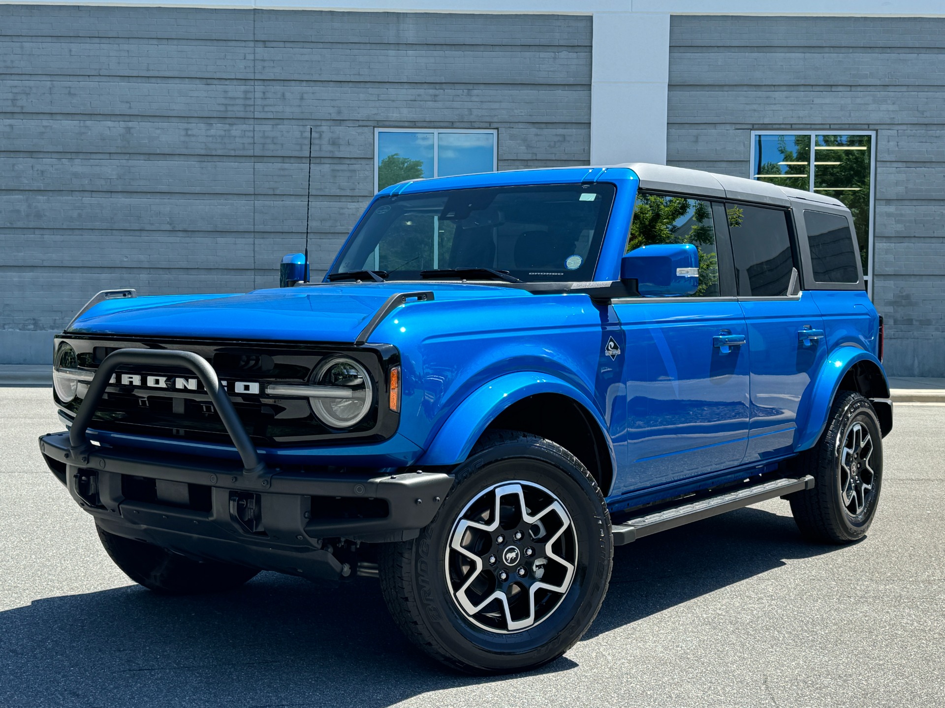 Used 2023 Ford Bronco Outer Banks for sale Sold at Formula Imports in Charlotte NC 28227 1