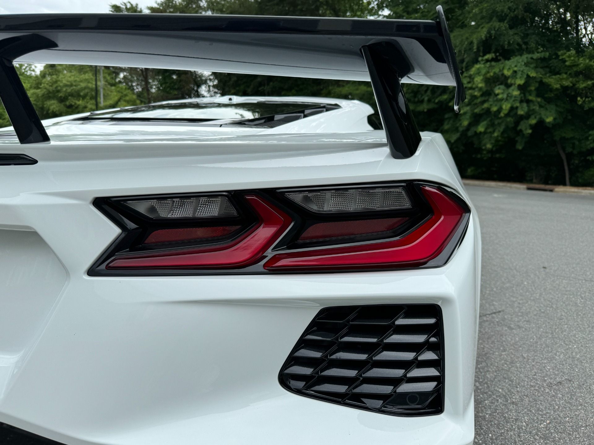 Used 2020 Chevrolet Corvette 3LT //EXTRA CARBON FIBER // LOADED for sale Sold at Formula Imports in Charlotte NC 28227 21