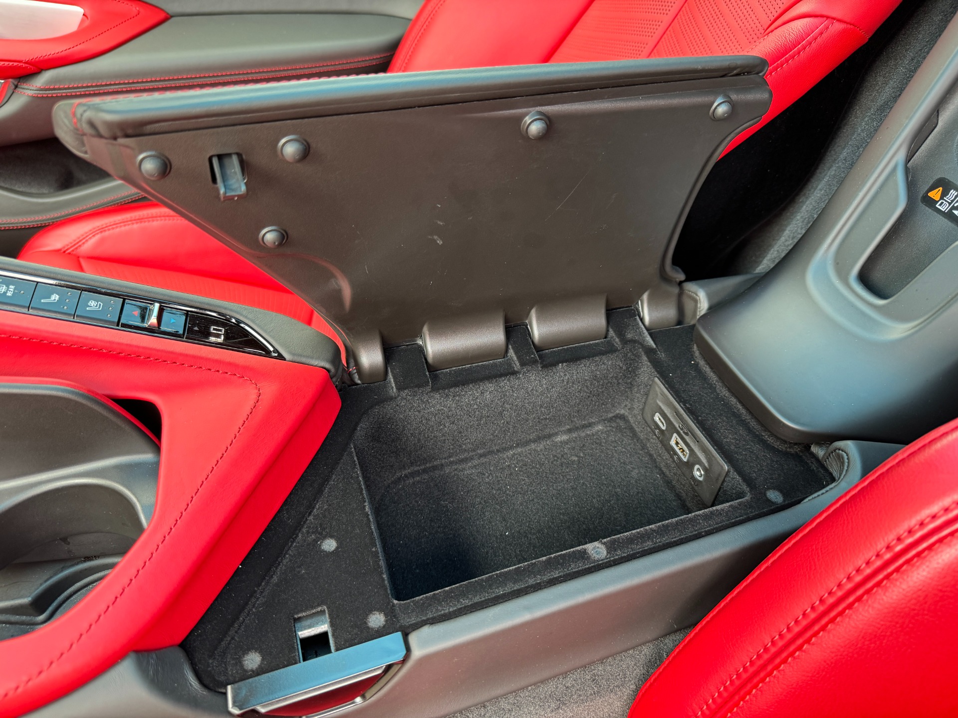 Used 2020 Chevrolet Corvette 3LT //EXTRA CARBON FIBER // LOADED for sale Sold at Formula Imports in Charlotte NC 28227 43