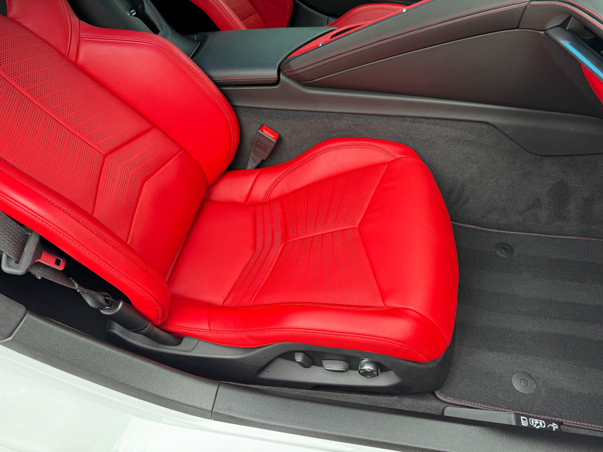 Used 2020 Chevrolet Corvette 3LT //EXTRA CARBON FIBER // LOADED for sale Sold at Formula Imports in Charlotte NC 28227 50