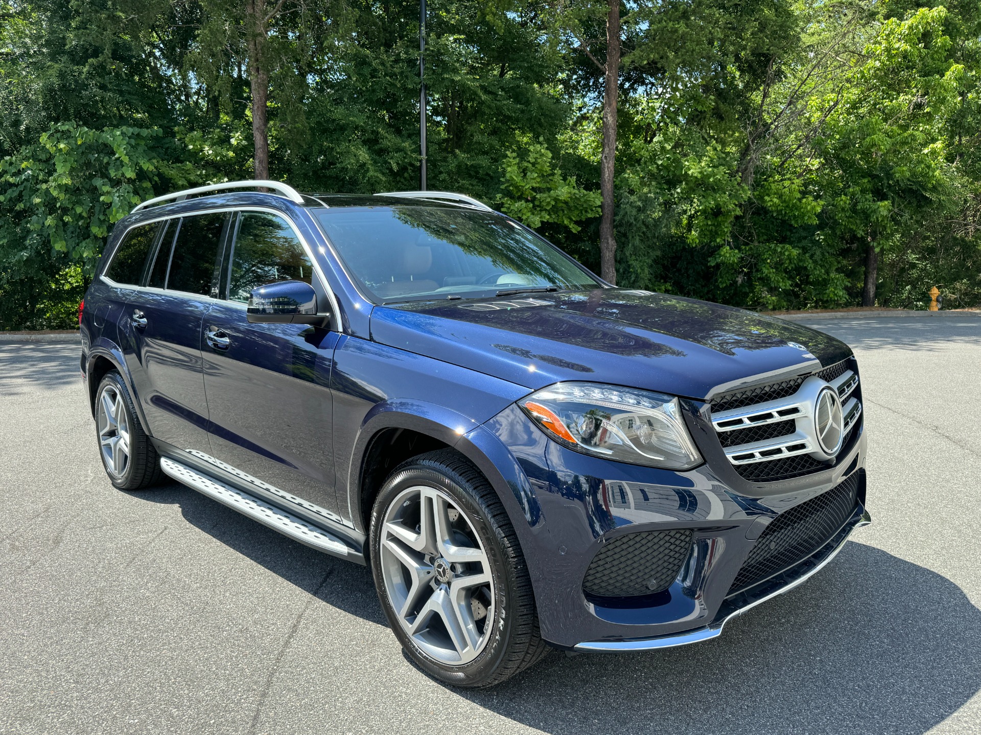Used 2018 Mercedes-Benz GLS 550 PANORAMIC SUNROOF / HEATED & COOLED CUP HOLDERS for sale Sold at Formula Imports in Charlotte NC 28227 16