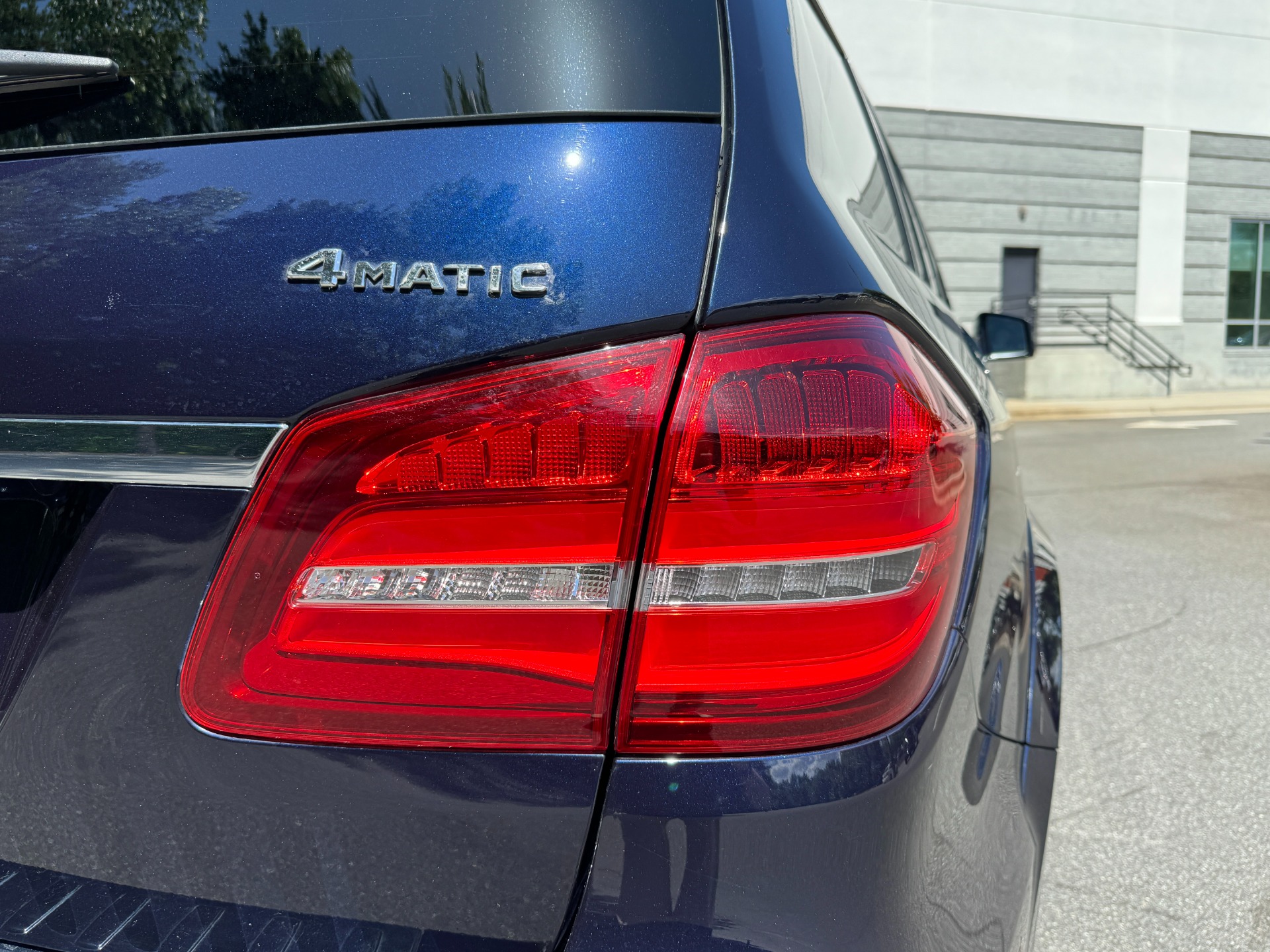 Used 2018 Mercedes-Benz GLS 550 PANORAMIC SUNROOF / HEATED & COOLED CUP HOLDERS for sale Sold at Formula Imports in Charlotte NC 28227 18