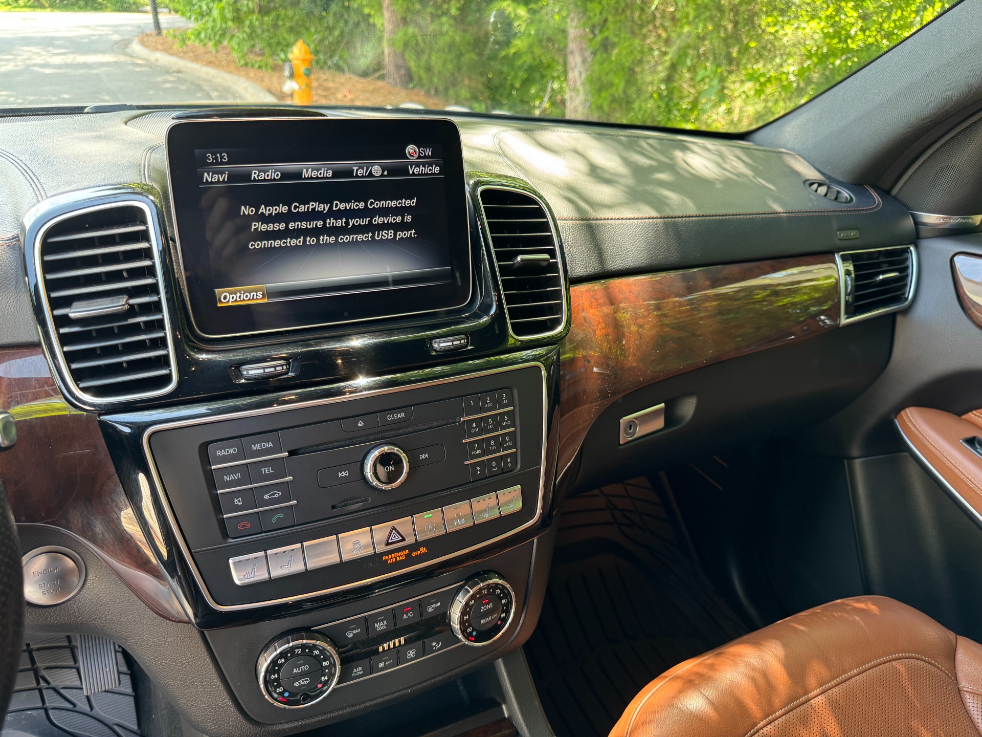Used 2018 Mercedes-Benz GLS 550 PANORAMIC SUNROOF / HEATED & COOLED CUP HOLDERS for sale Sold at Formula Imports in Charlotte NC 28227 27