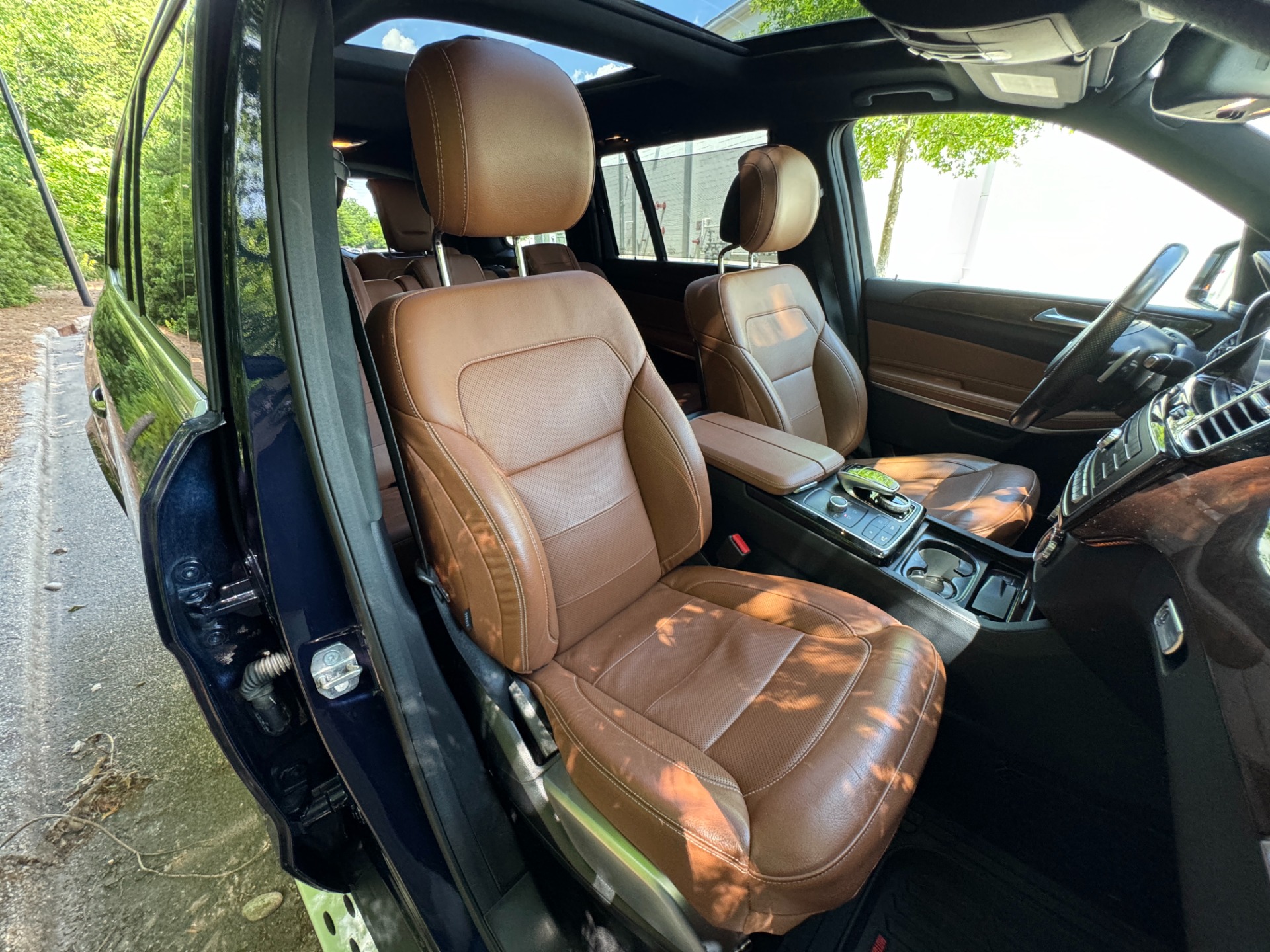 Used 2018 Mercedes-Benz GLS 550 PANORAMIC SUNROOF / HEATED & COOLED CUP HOLDERS for sale Sold at Formula Imports in Charlotte NC 28227 39
