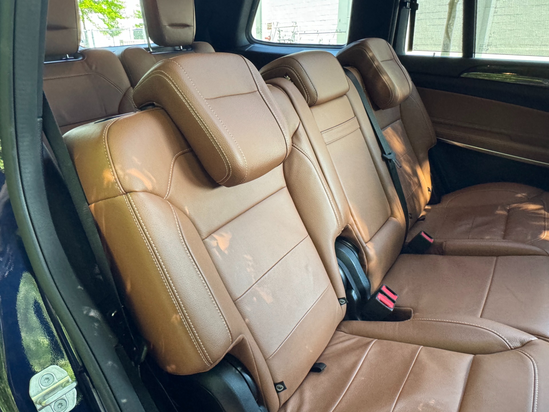 Used 2018 Mercedes-Benz GLS 550 PANORAMIC SUNROOF / HEATED & COOLED CUP HOLDERS for sale Sold at Formula Imports in Charlotte NC 28227 46