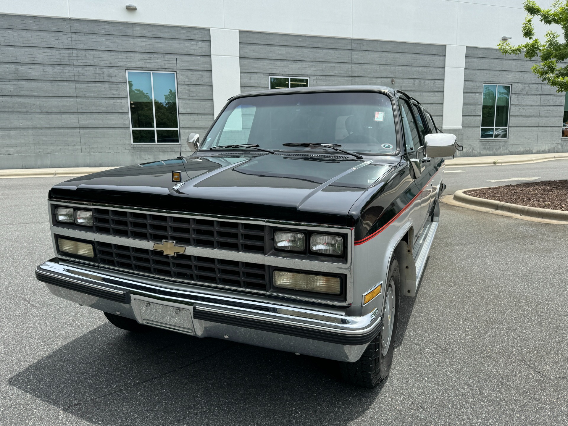 Used 1989 Chevrolet Suburban for sale Sold at Formula Imports in Charlotte NC 28227 3