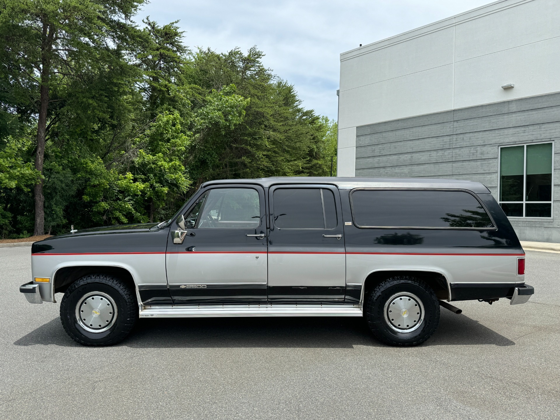 Used 1989 Chevrolet Suburban for sale Sold at Formula Imports in Charlotte NC 28227 6