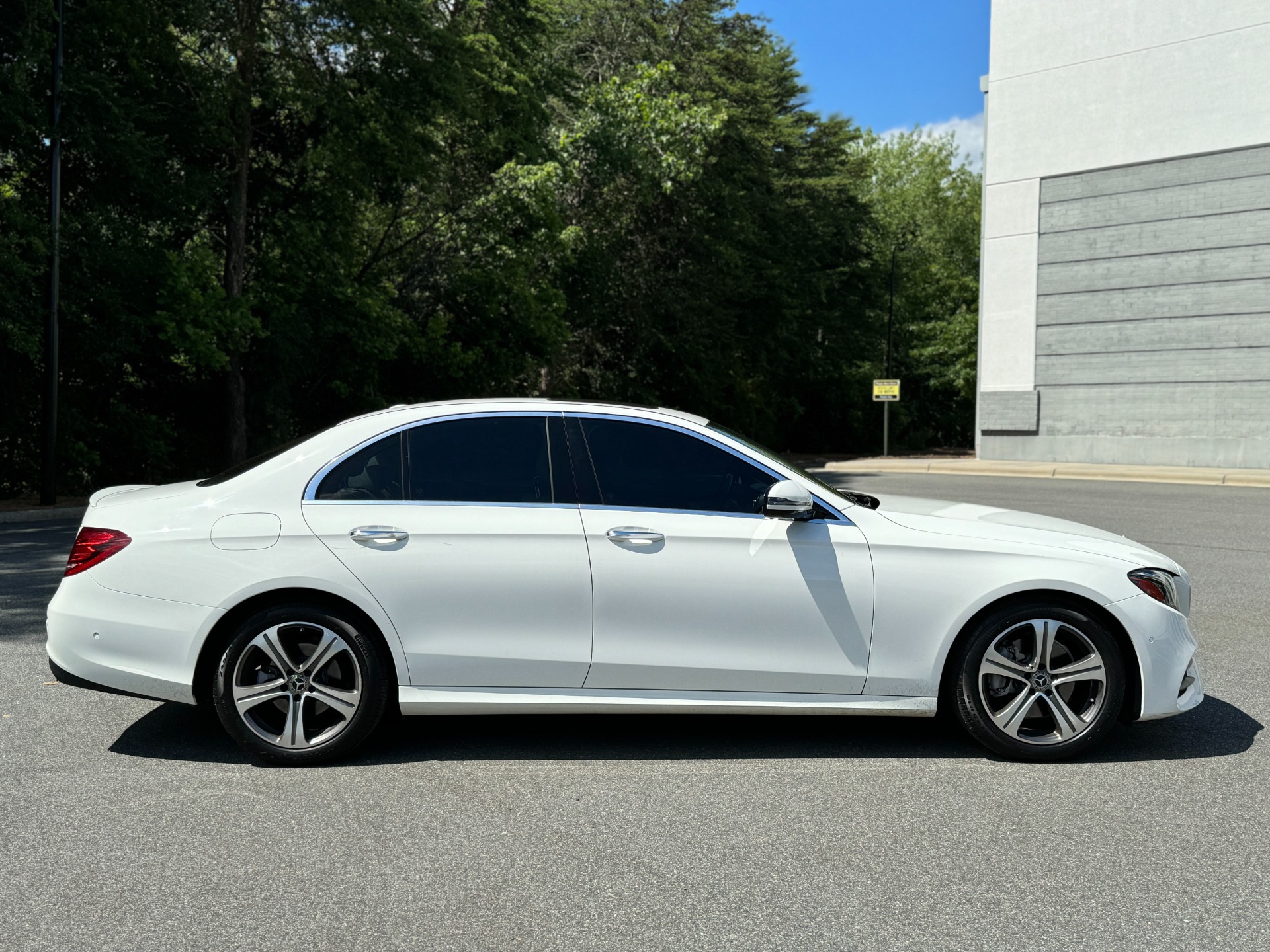 Used 2018 Mercedes-Benz E-Class E 300 SPORT PKG / PREMIUM 1 PKG for sale Sold at Formula Imports in Charlotte NC 28227 14