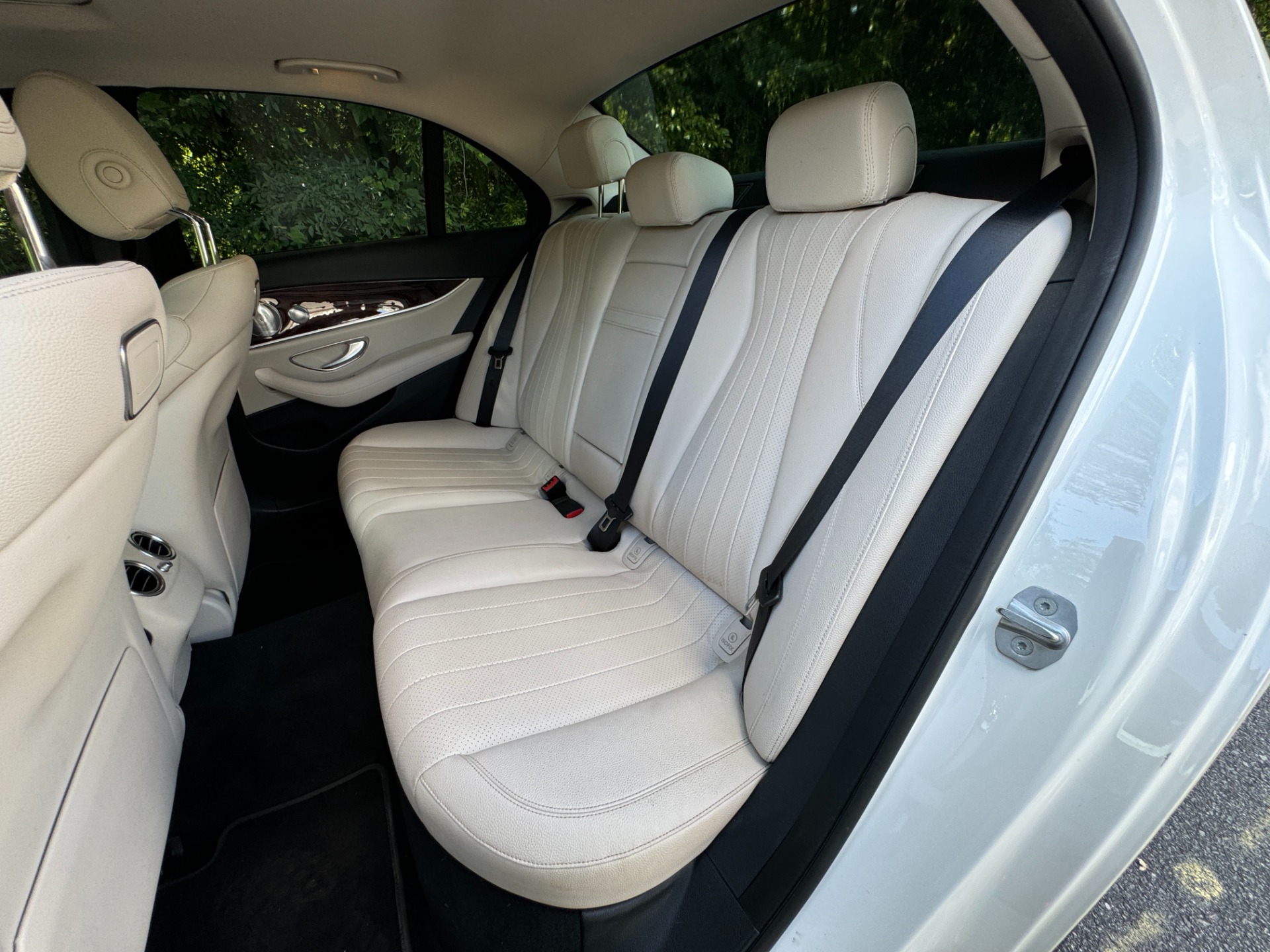 Used 2018 Mercedes-Benz E-Class E 300 SPORT PKG / PREMIUM 1 PKG for sale Sold at Formula Imports in Charlotte NC 28227 39