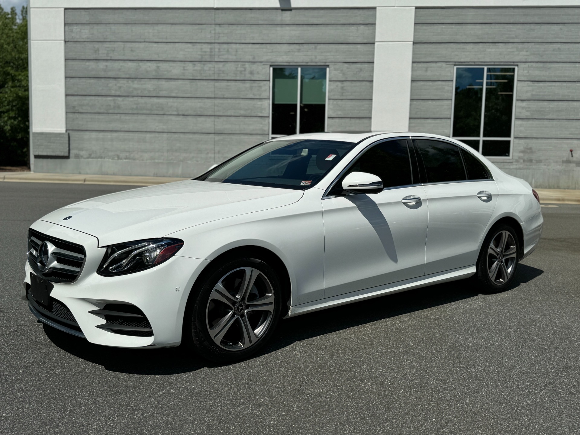 Used 2018 Mercedes-Benz E-Class E 300 SPORT PKG / PREMIUM 1 PKG for sale Sold at Formula Imports in Charlotte NC 28227 4