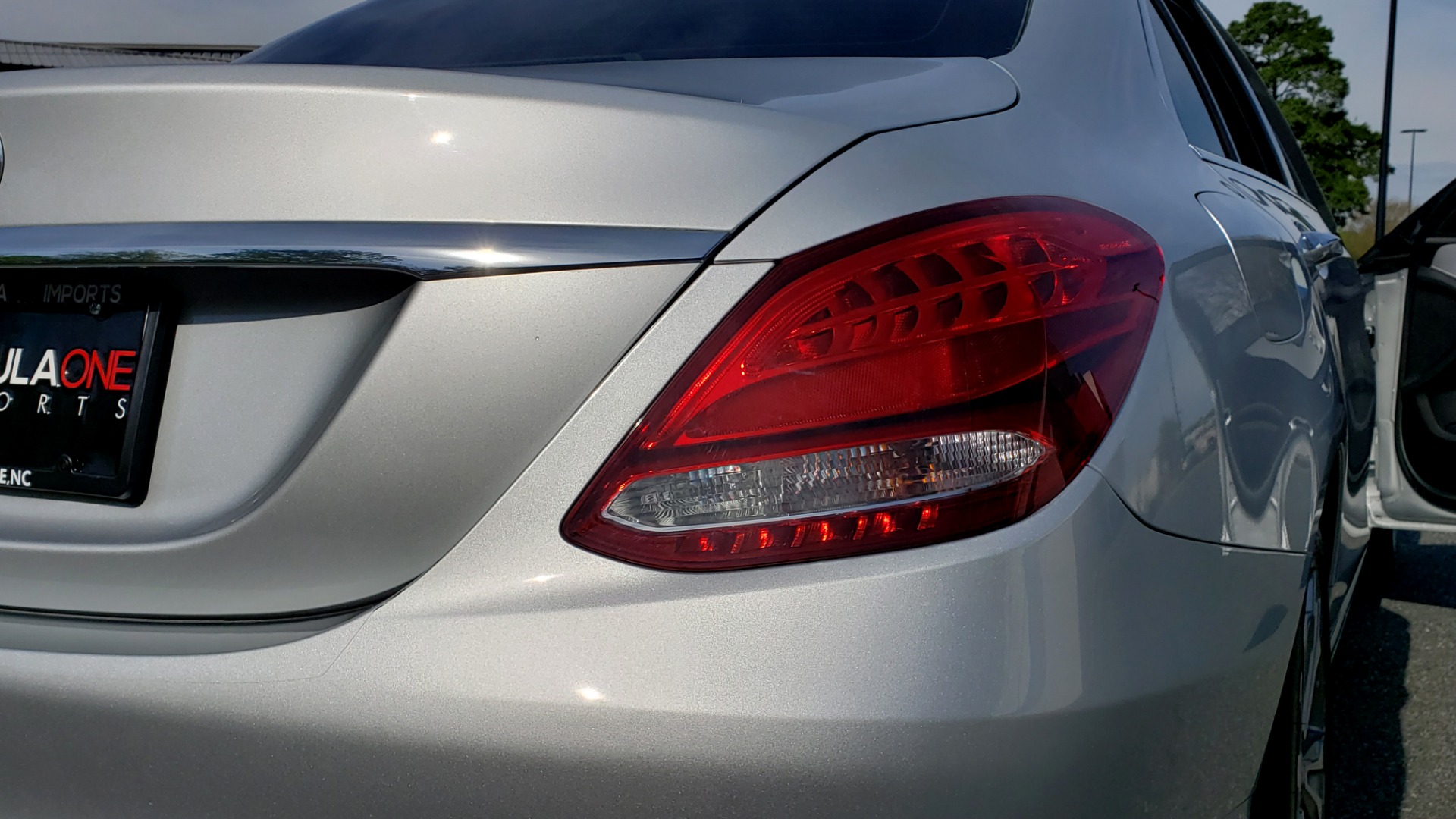 Used 2016 Mercedes-Benz C-CLASS C 300 PREMIUM / NAV / SNRF/ HTD STS / REARVIEW / BSM for sale Sold at Formula Imports in Charlotte NC 28227 20