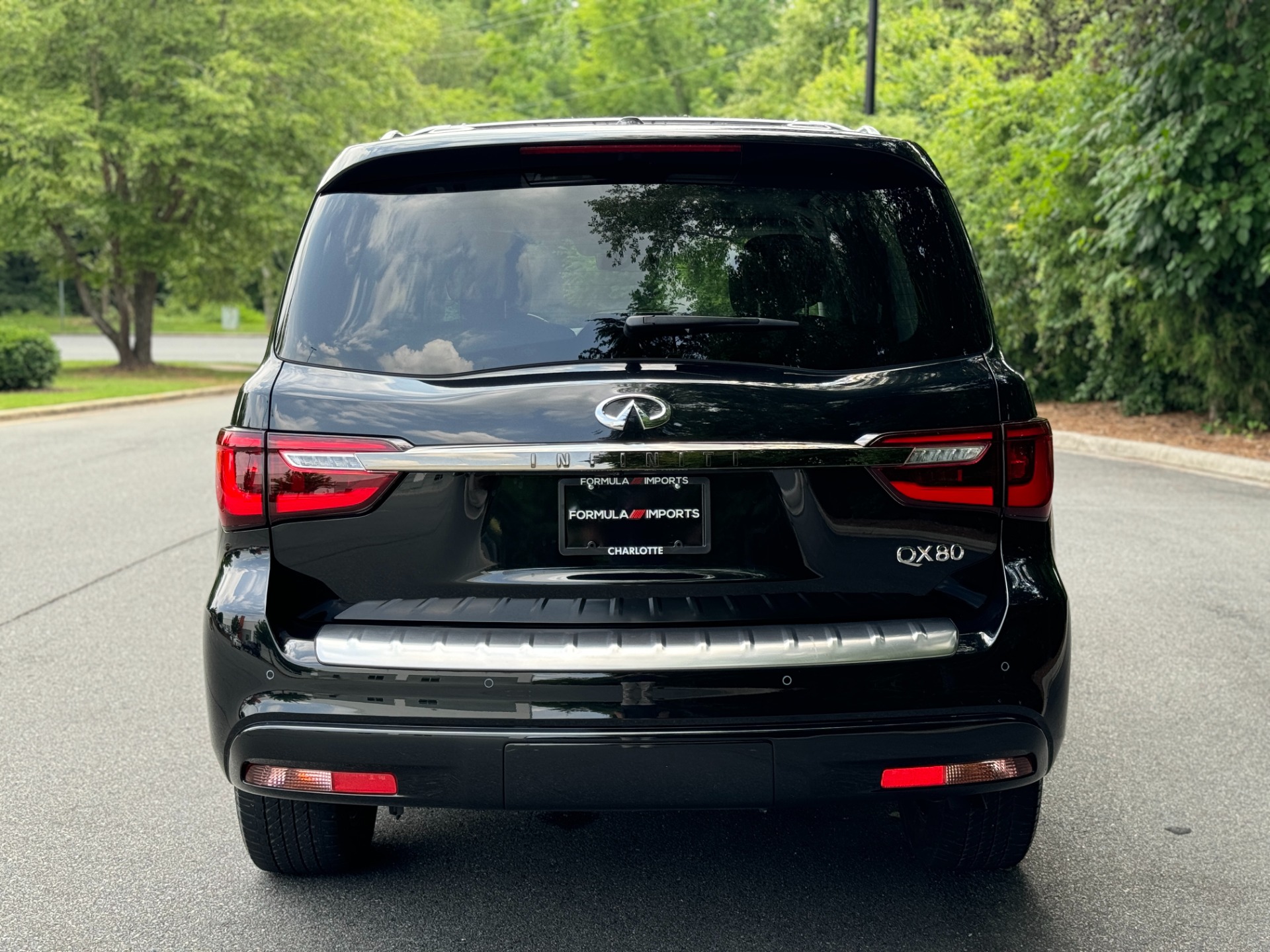 Used 2022 INFINITI QX80 LUXE PREMIUM SELECT INTERIOR / CARGO PKG / ALL SEASON PKG for sale Sold at Formula Imports in Charlotte NC 28227 10
