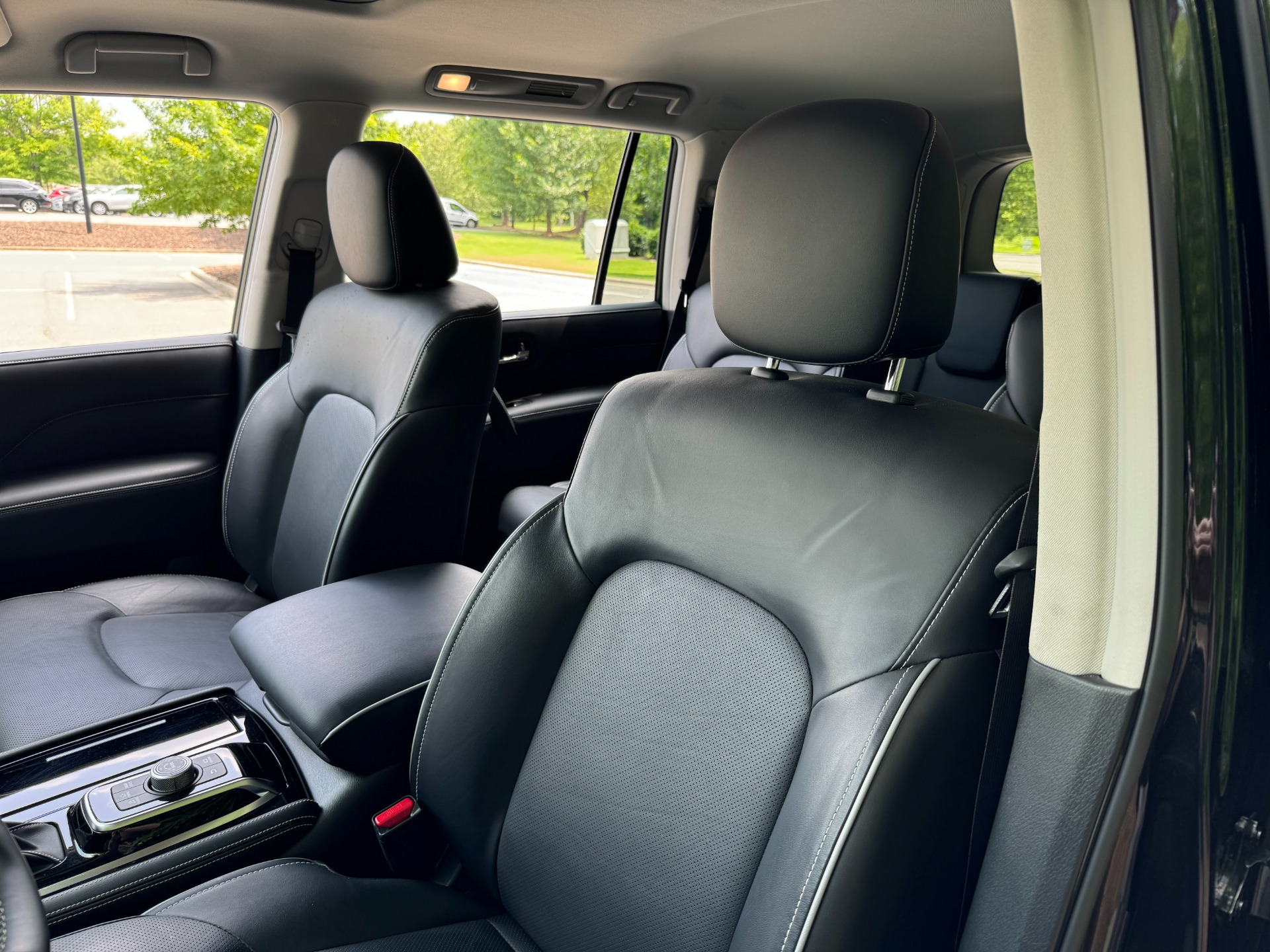 Used 2022 INFINITI QX80 LUXE PREMIUM SELECT INTERIOR / CARGO PKG / ALL SEASON PKG for sale Sold at Formula Imports in Charlotte NC 28227 22