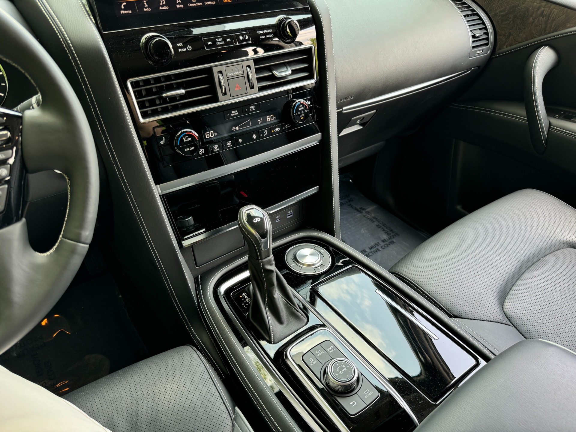 Used 2022 INFINITI QX80 LUXE PREMIUM SELECT INTERIOR / CARGO PKG / ALL SEASON PKG for sale Sold at Formula Imports in Charlotte NC 28227 29