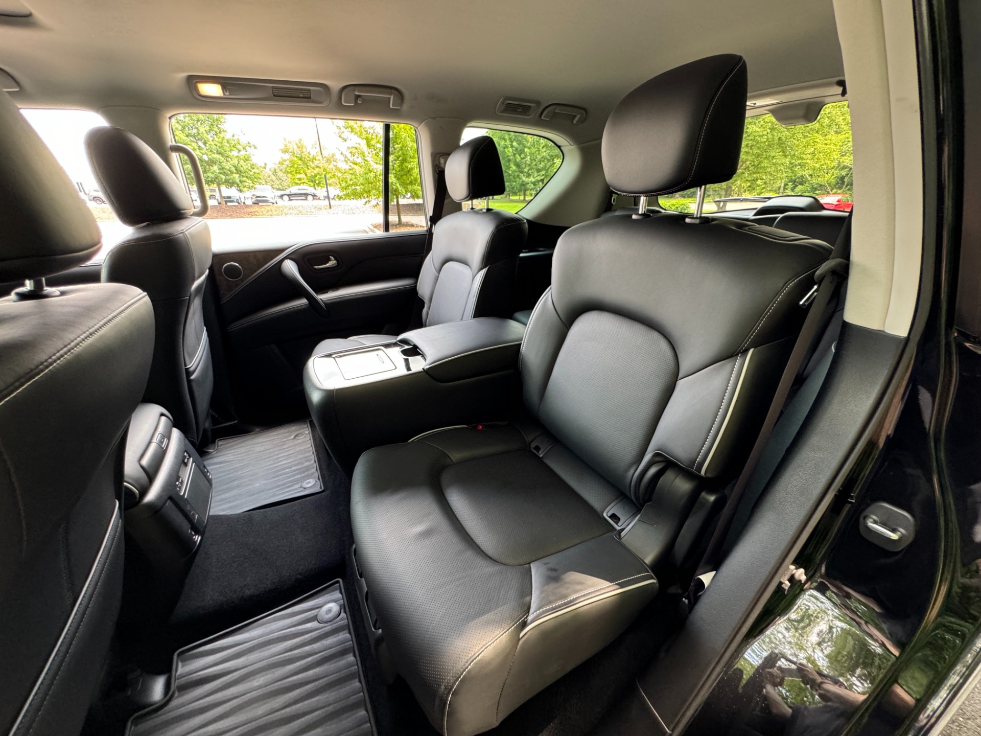 Used 2022 INFINITI QX80 LUXE PREMIUM SELECT INTERIOR / CARGO PKG / ALL SEASON PKG for sale Sold at Formula Imports in Charlotte NC 28227 36