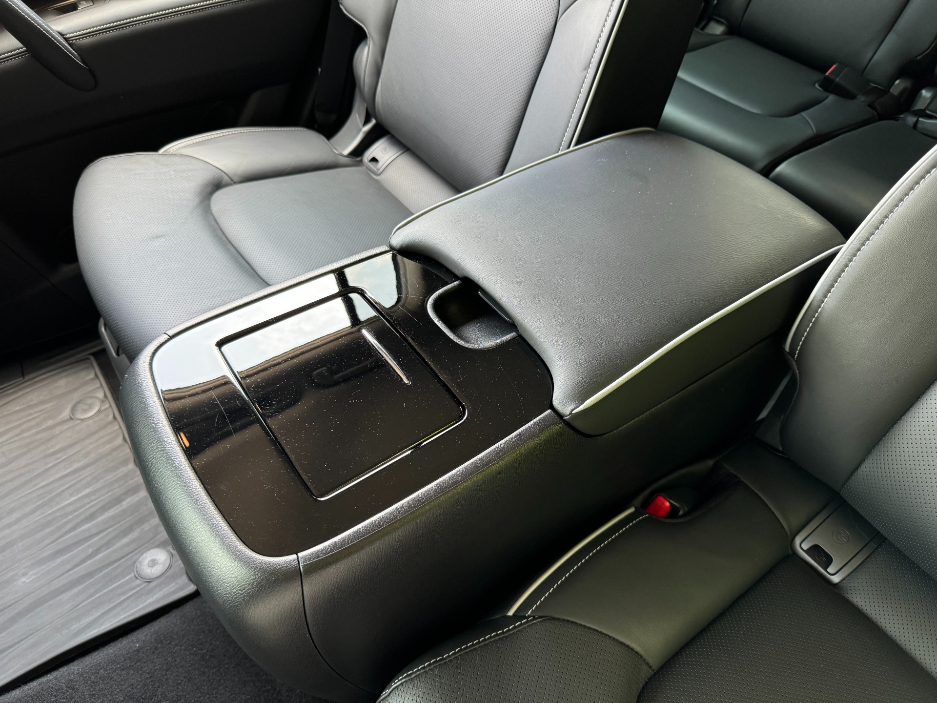 Used 2022 INFINITI QX80 LUXE PREMIUM SELECT INTERIOR / CARGO PKG / ALL SEASON PKG for sale Sold at Formula Imports in Charlotte NC 28227 39