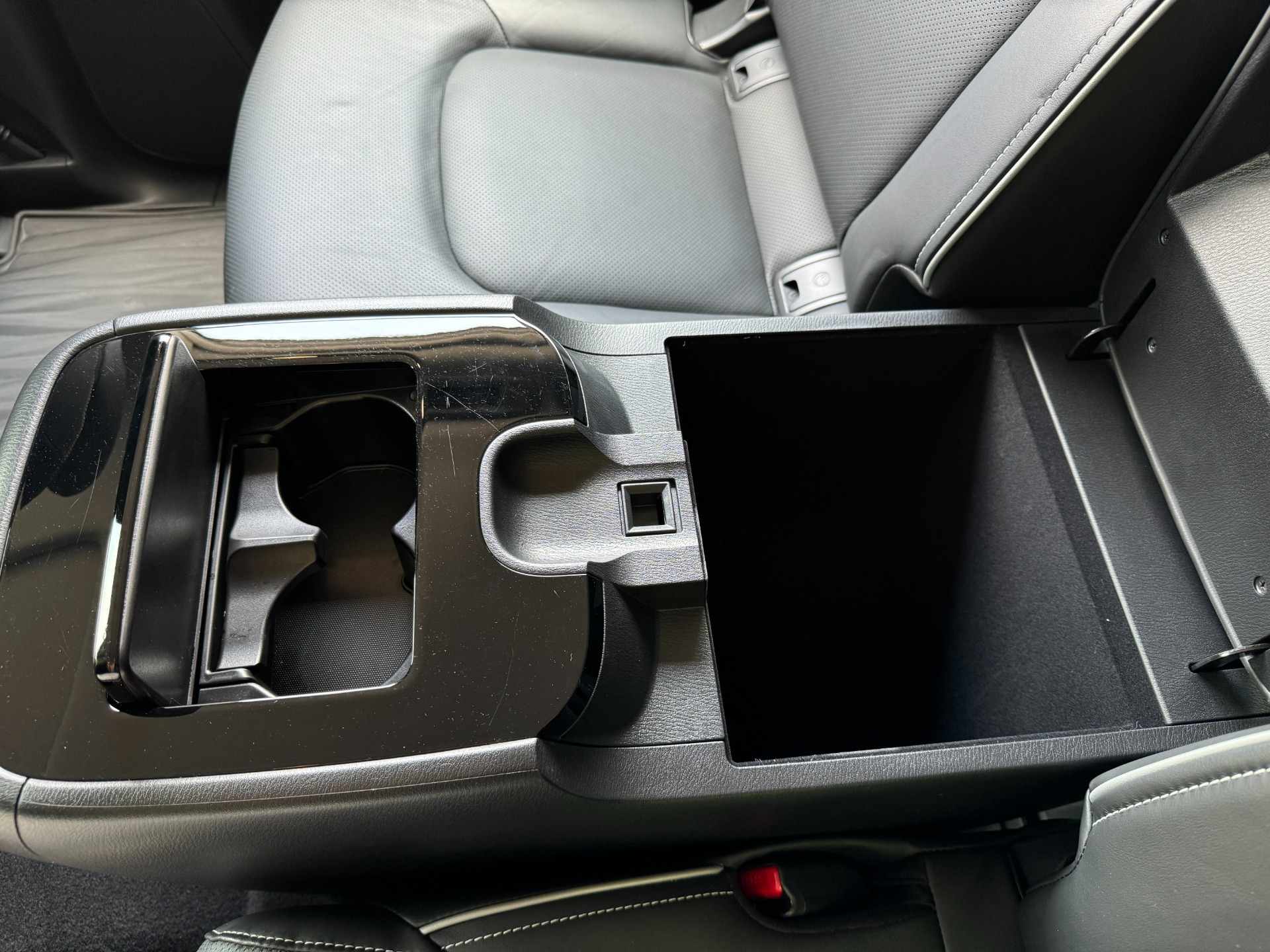 Used 2022 INFINITI QX80 LUXE PREMIUM SELECT INTERIOR / CARGO PKG / ALL SEASON PKG for sale Sold at Formula Imports in Charlotte NC 28227 40