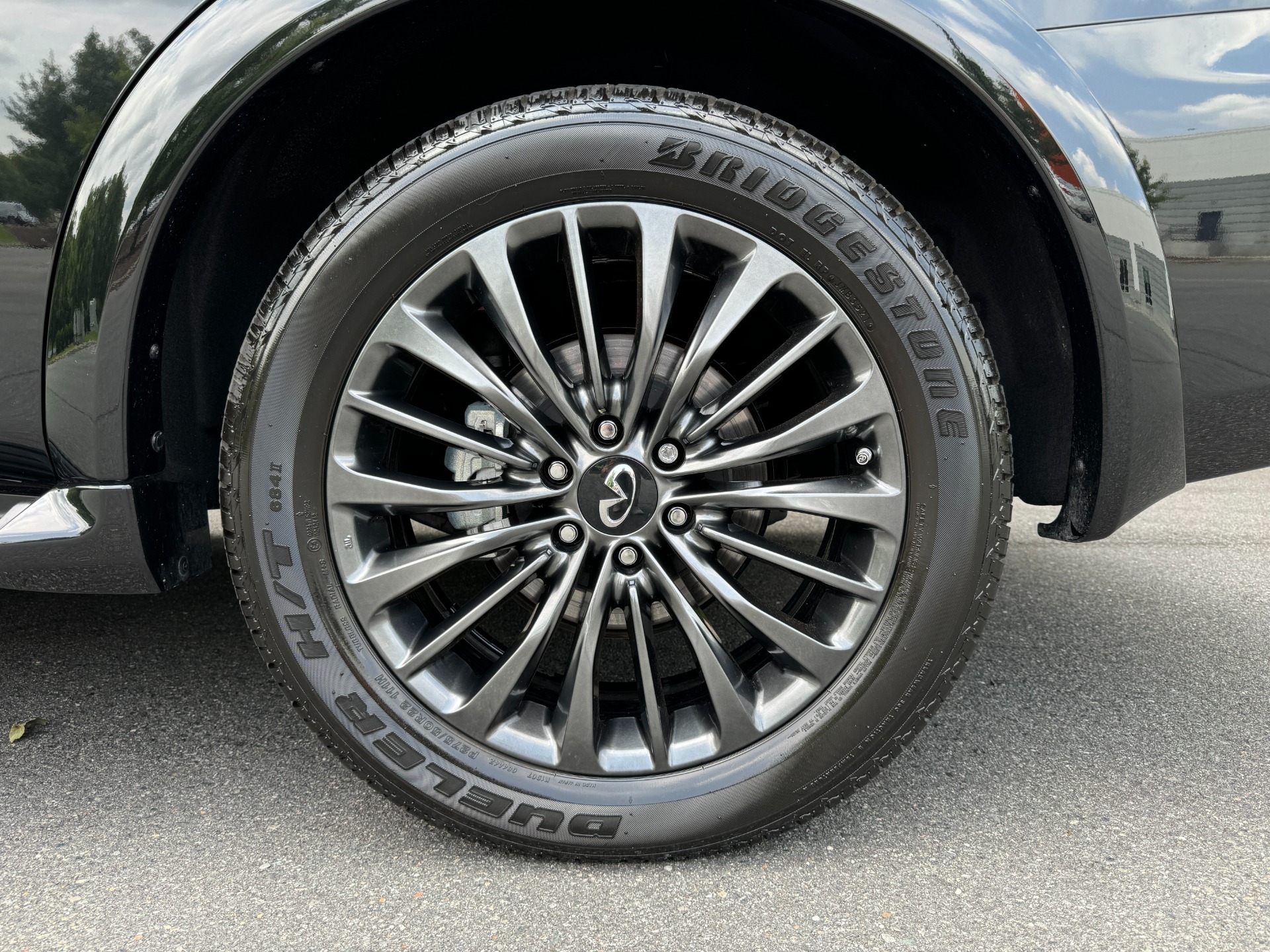 Used 2022 INFINITI QX80 LUXE PREMIUM SELECT INTERIOR / CARGO PKG / ALL SEASON PKG for sale Sold at Formula Imports in Charlotte NC 28227 60