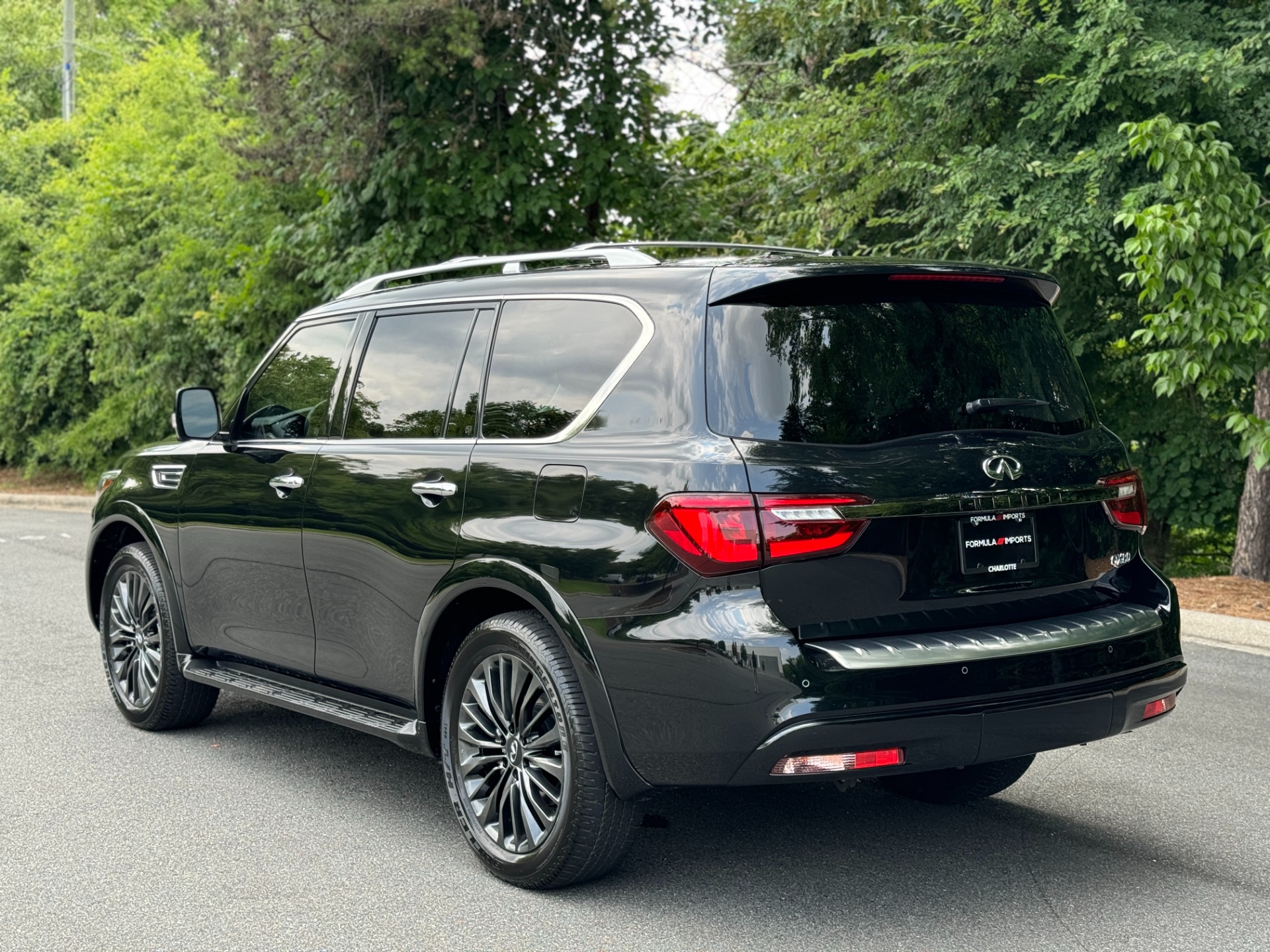 Used 2022 INFINITI QX80 LUXE PREMIUM SELECT INTERIOR / CARGO PKG / ALL SEASON PKG for sale Sold at Formula Imports in Charlotte NC 28227 8