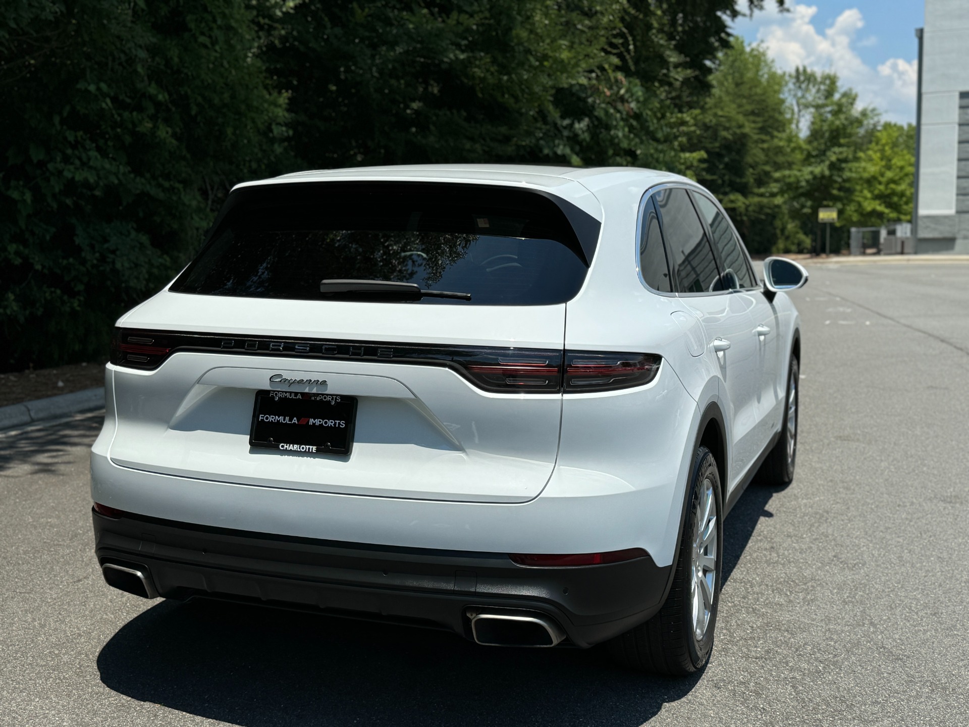 Used 2023 Porsche Cayenne PANORAMIC SUNROOF / 19IN SPORT WHEELS for sale Sold at Formula Imports in Charlotte NC 28227 12