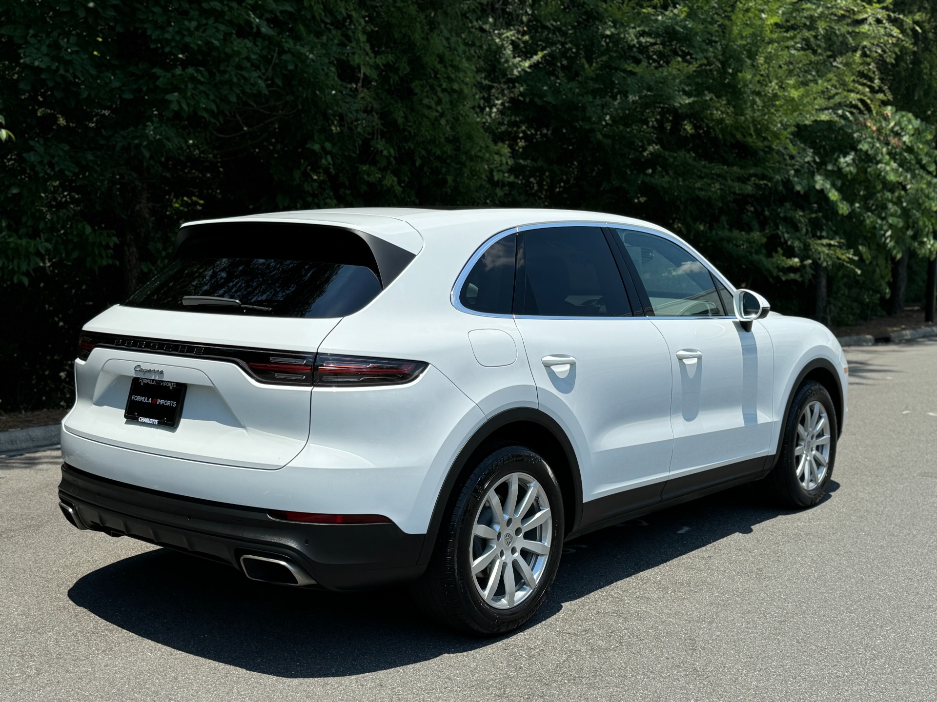 Used 2023 Porsche Cayenne PANORAMIC SUNROOF / 19IN SPORT WHEELS for sale Sold at Formula Imports in Charlotte NC 28227 13