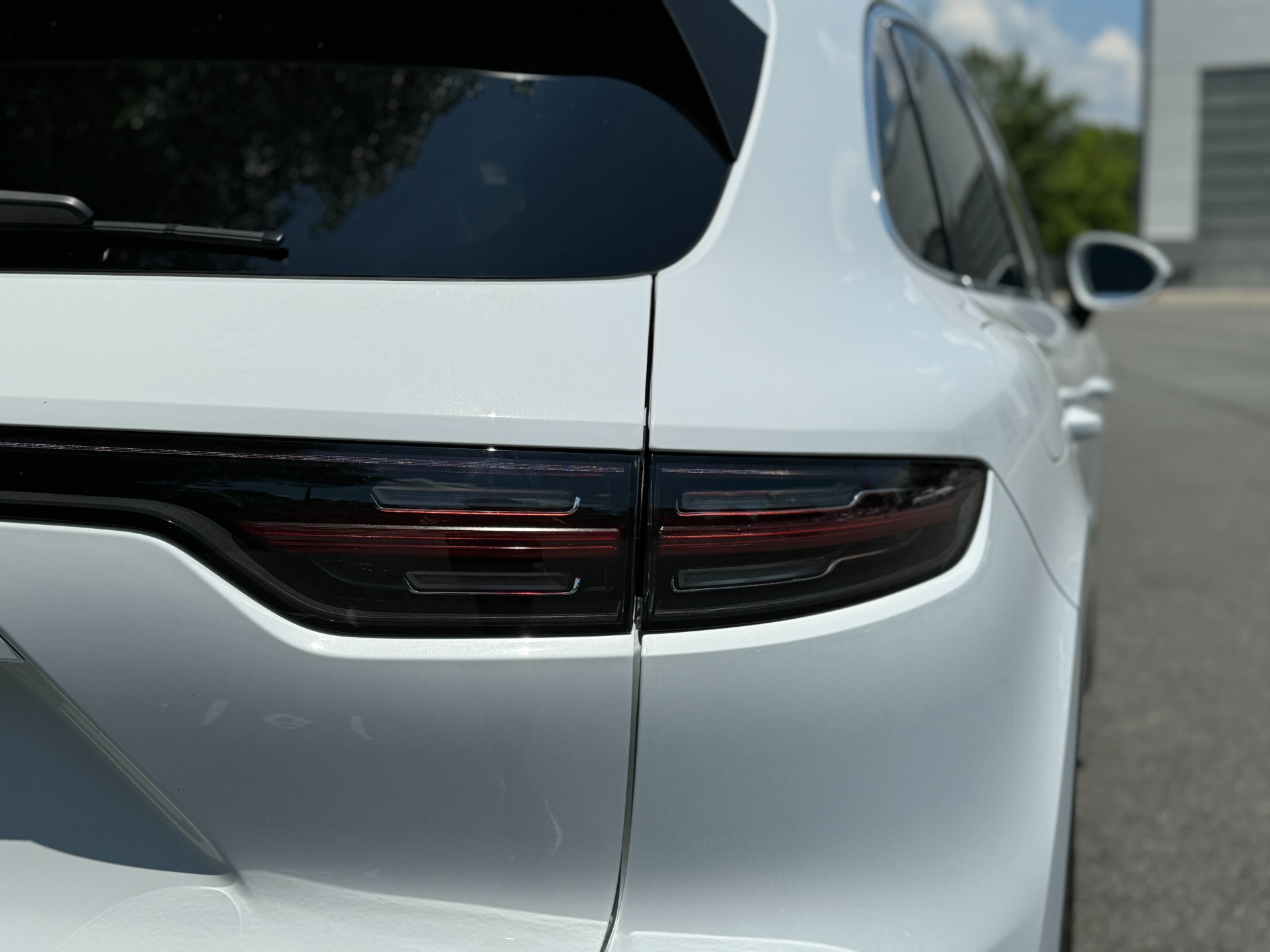 Used 2023 Porsche Cayenne PANORAMIC SUNROOF / 19IN SPORT WHEELS for sale Sold at Formula Imports in Charlotte NC 28227 18
