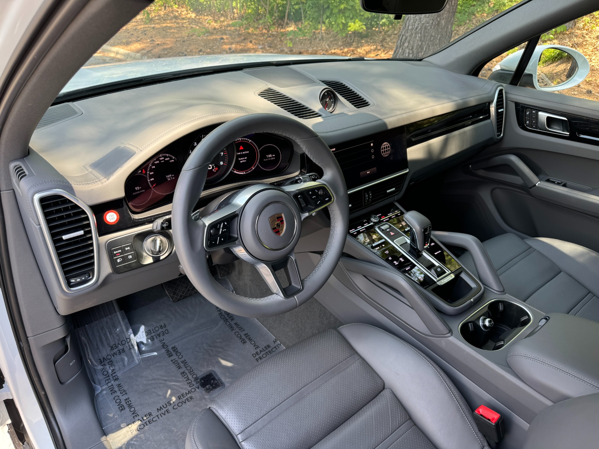 Used 2023 Porsche Cayenne PANORAMIC SUNROOF / 19IN SPORT WHEELS for sale Sold at Formula Imports in Charlotte NC 28227 24