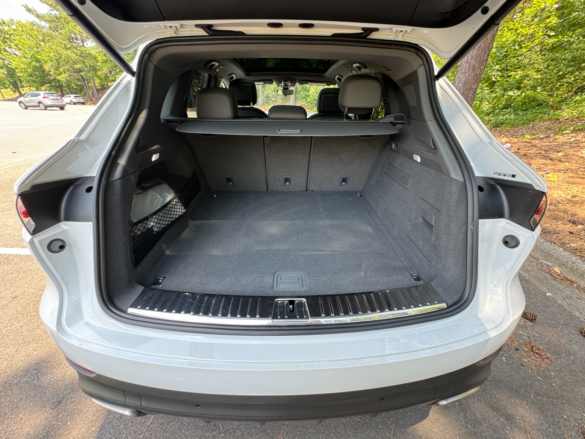 Used 2023 Porsche Cayenne PANORAMIC SUNROOF / 19IN SPORT WHEELS for sale Sold at Formula Imports in Charlotte NC 28227 50
