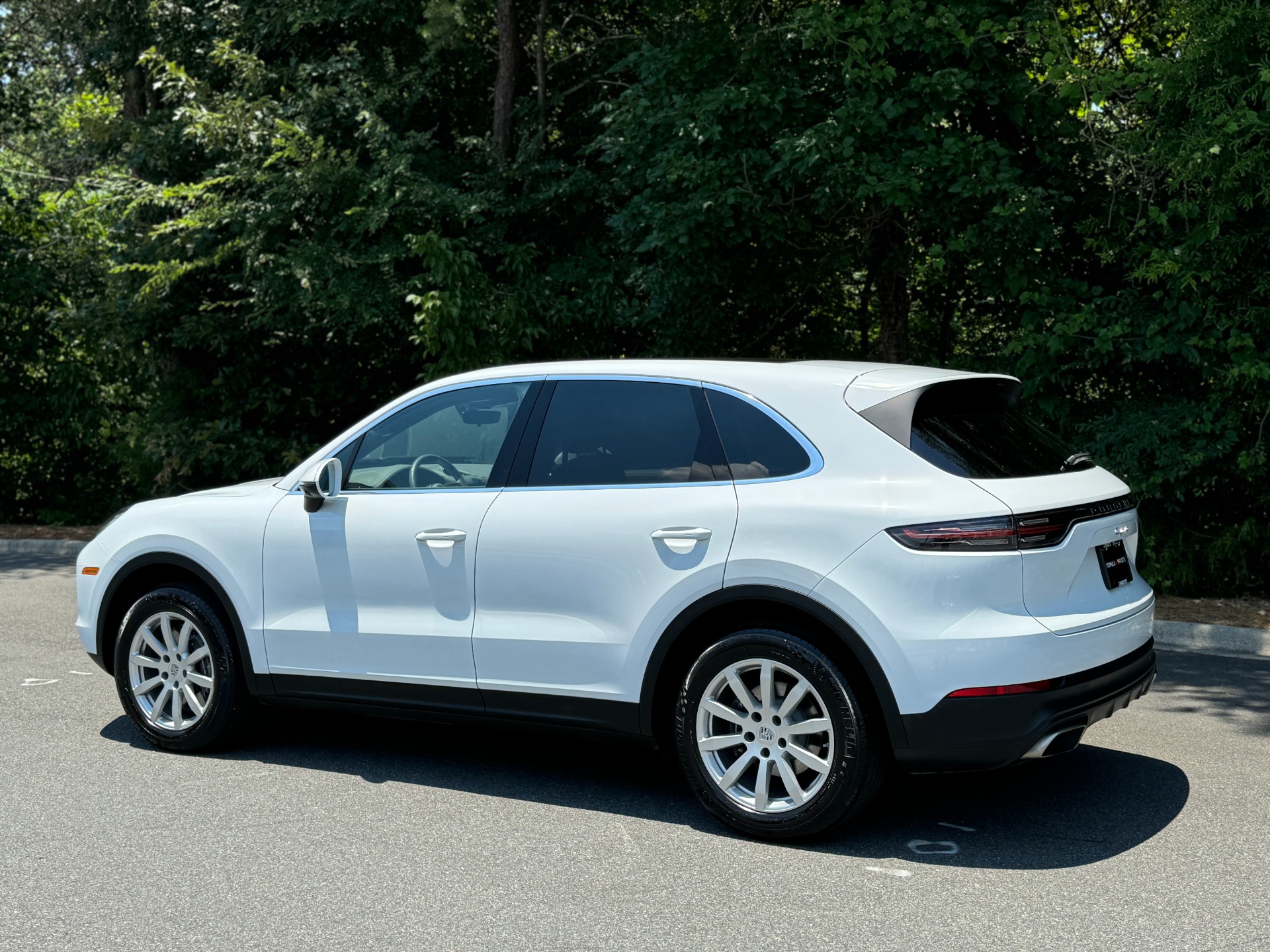 Used 2023 Porsche Cayenne PANORAMIC SUNROOF / 19IN SPORT WHEELS for sale Sold at Formula Imports in Charlotte NC 28227 7