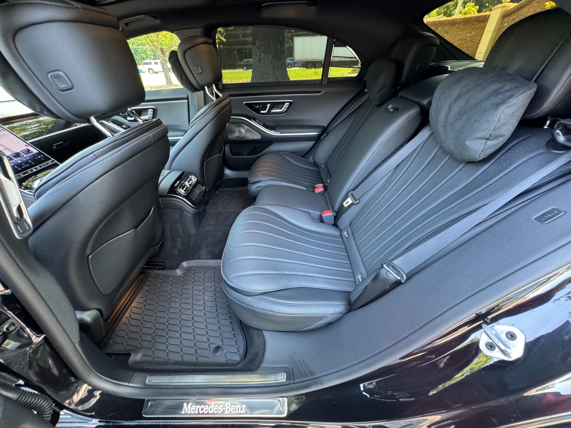 Used 2023 Mercedes-Benz S500 AMG AMG / 3D TECH / NIGHT PKG / 20 AMG for sale Sold at Formula Imports in Charlotte NC 28227 36