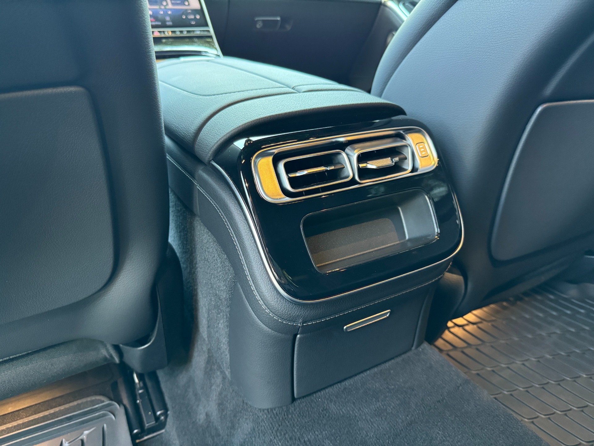 Used 2023 Mercedes-Benz S500 AMG AMG / 3D TECH / NIGHT PKG / 20 AMG for sale Sold at Formula Imports in Charlotte NC 28227 40