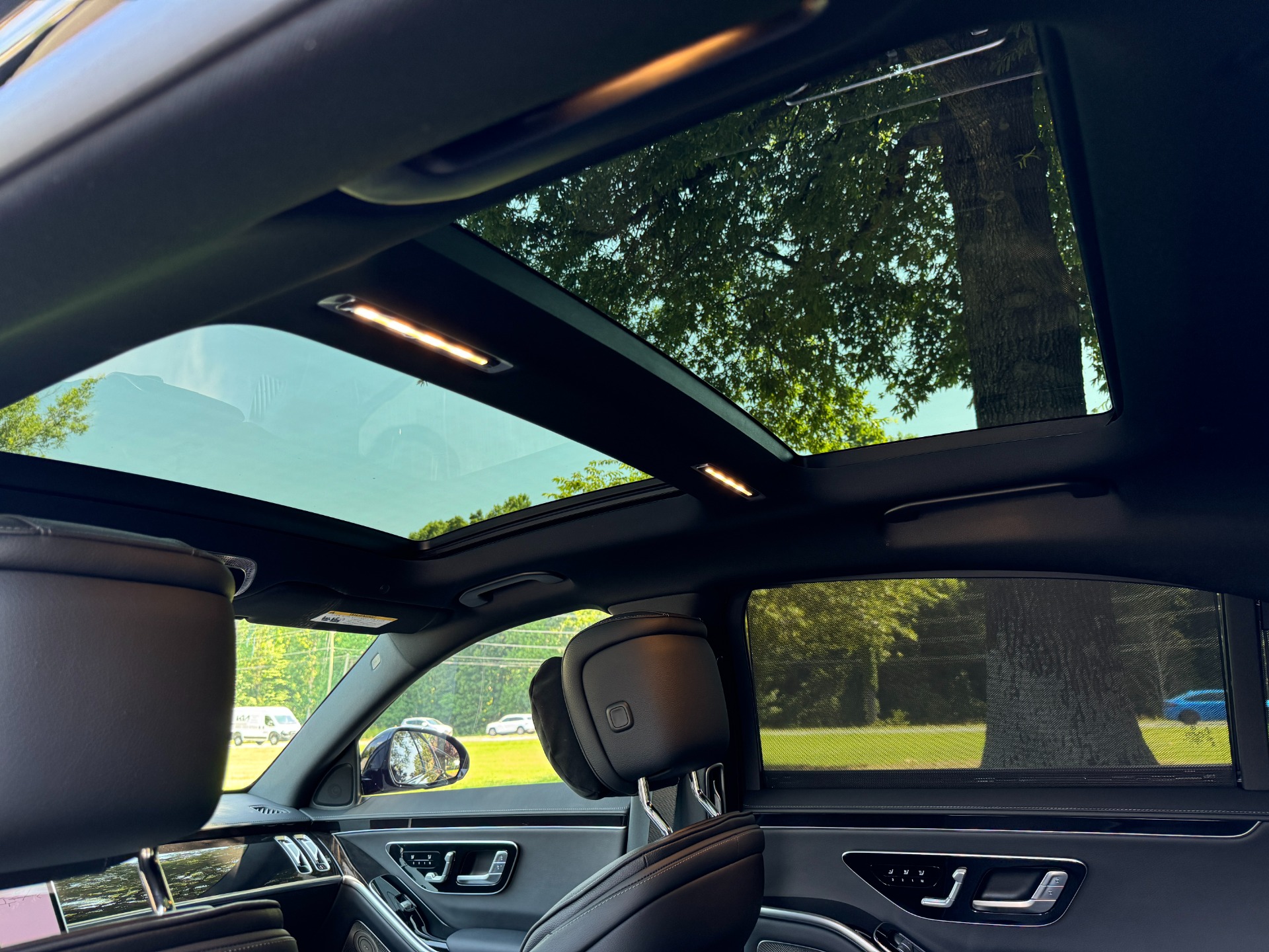 Used 2023 Mercedes-Benz S500 AMG AMG / 3D TECH / NIGHT PKG / 20 AMG for sale Sold at Formula Imports in Charlotte NC 28227 41
