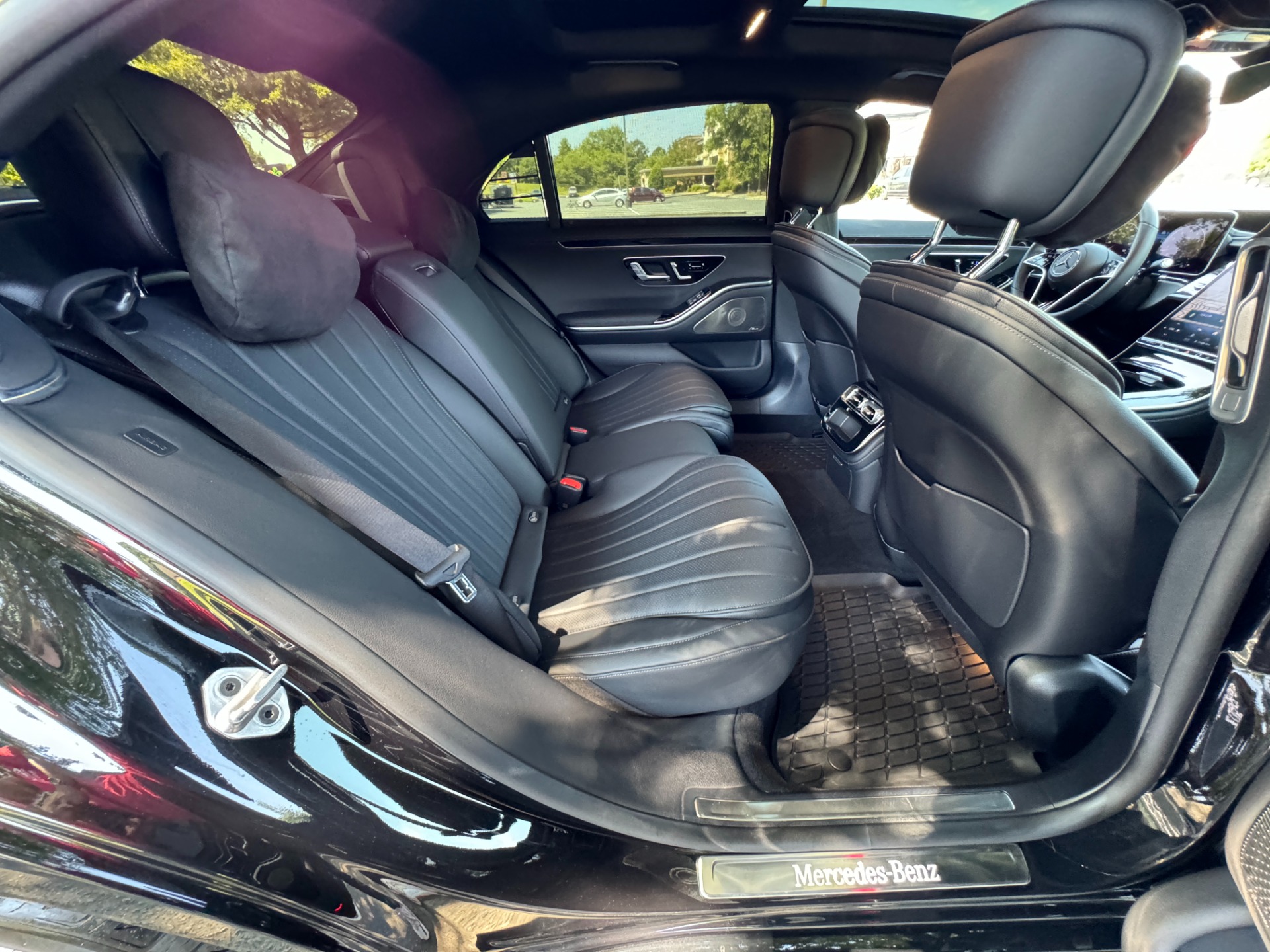 Used 2023 Mercedes-Benz S500 AMG AMG / 3D TECH / NIGHT PKG / 20 AMG for sale Sold at Formula Imports in Charlotte NC 28227 49