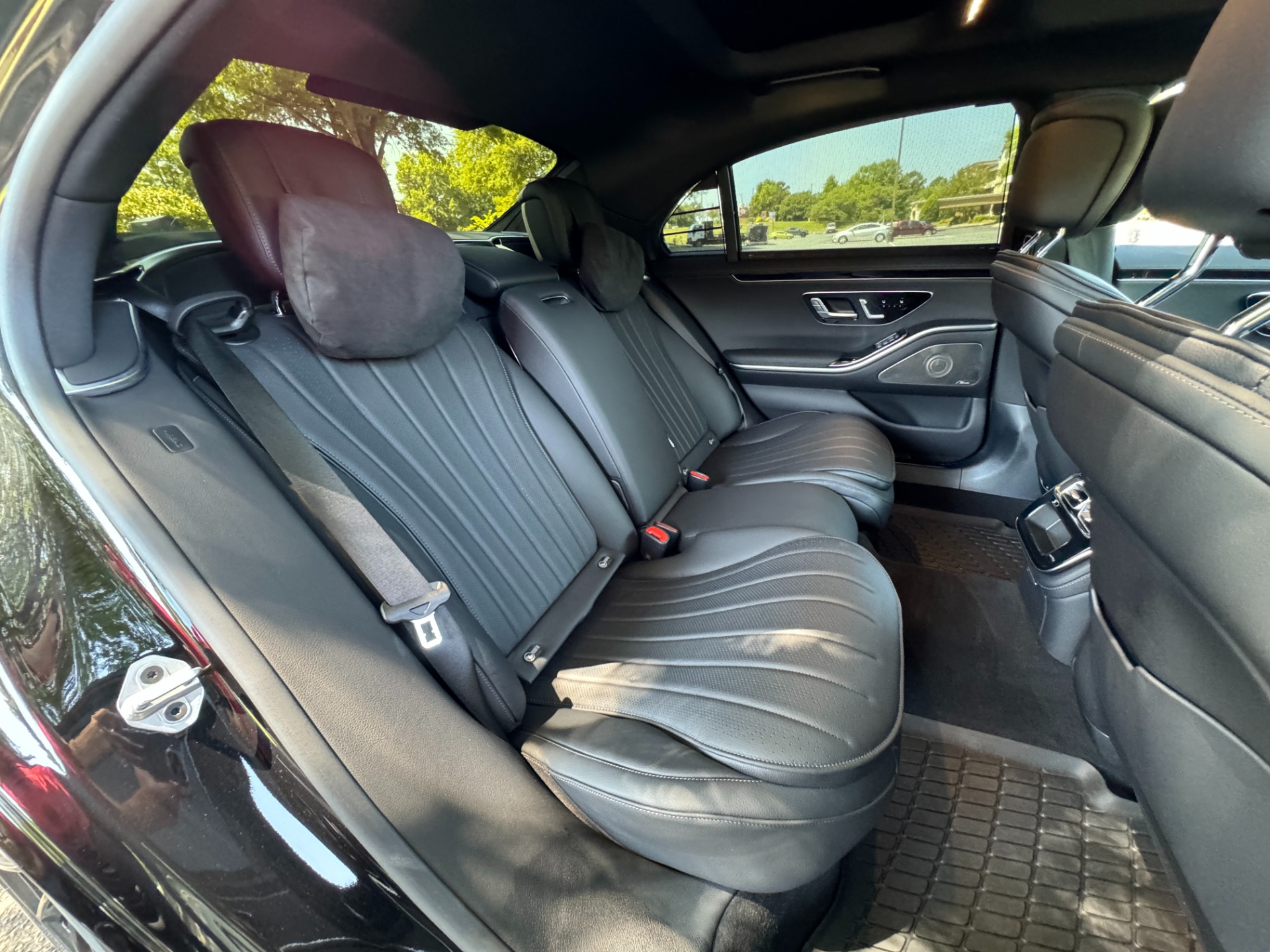 Used 2023 Mercedes-Benz S500 AMG AMG / 3D TECH / NIGHT PKG / 20 AMG for sale Sold at Formula Imports in Charlotte NC 28227 50