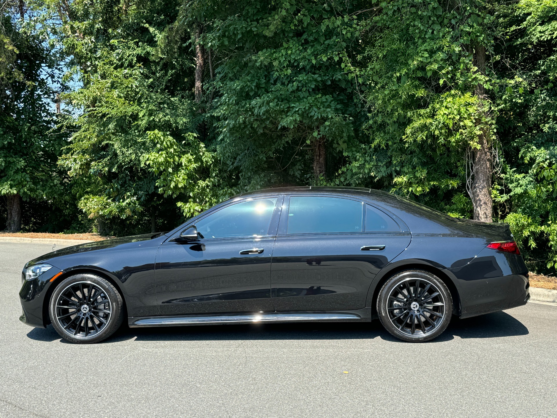 Used 2023 Mercedes-Benz S500 AMG AMG / 3D TECH / NIGHT PKG / 20 AMG for sale Sold at Formula Imports in Charlotte NC 28227 6