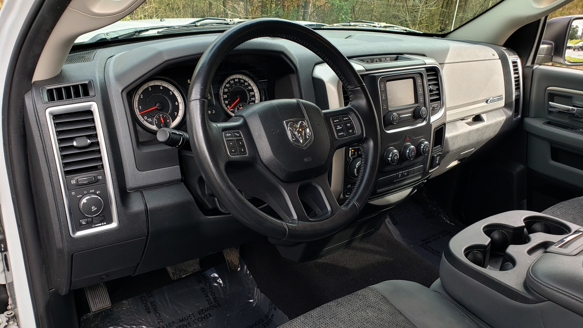 Used 2016 Ram 1500 BIG HORN QUAD CAB 4X4 / 5.7L HEMI V8 / 8-SPD AUTO for sale Sold at Formula Imports in Charlotte NC 28227 34