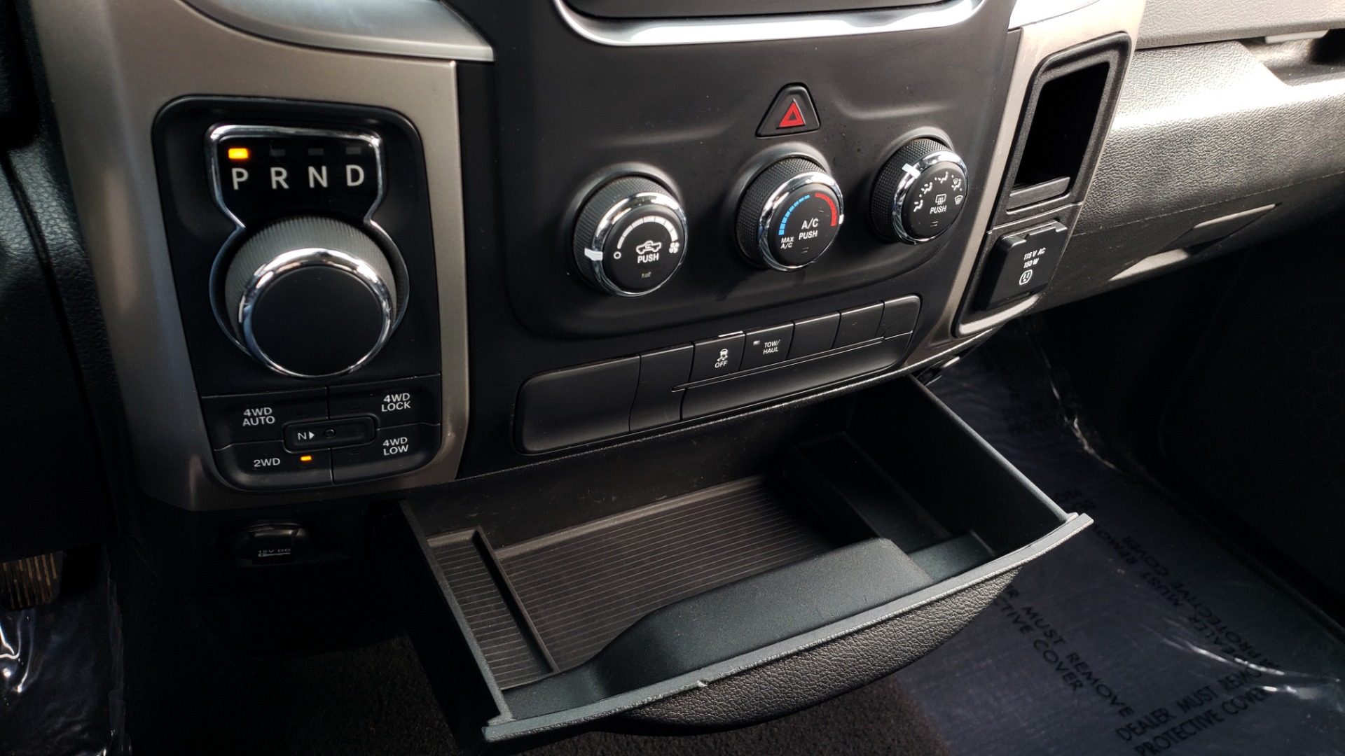 Used 2016 Ram 1500 BIG HORN QUAD CAB 4X4 / 5.7L HEMI V8 / 8-SPD AUTO for sale Sold at Formula Imports in Charlotte NC 28227 42